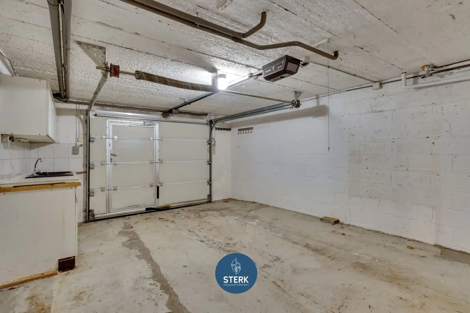 OP TE KNAPPEN SPLITLEVELWONING OP EEN GELIEFDE LOCATIE TE LANAKEN !  foto 15