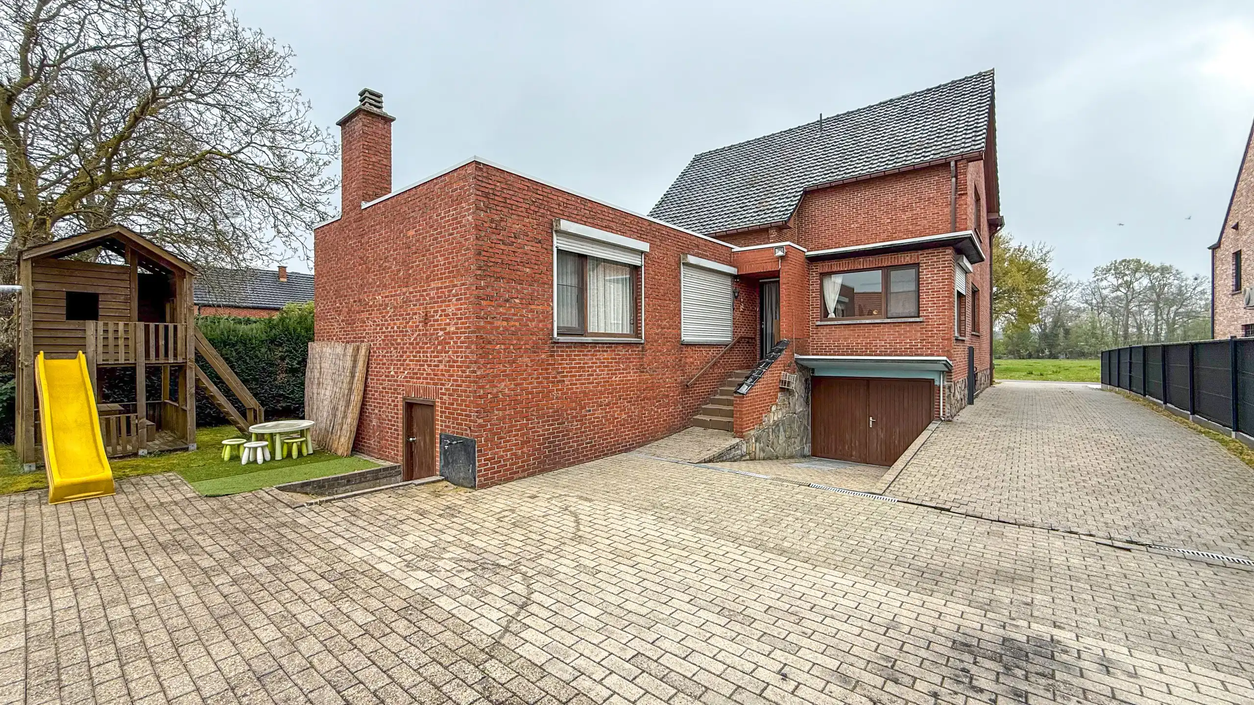 Instapklare open bebouwing met 4 slpk en 2 leefruimtes! foto 49