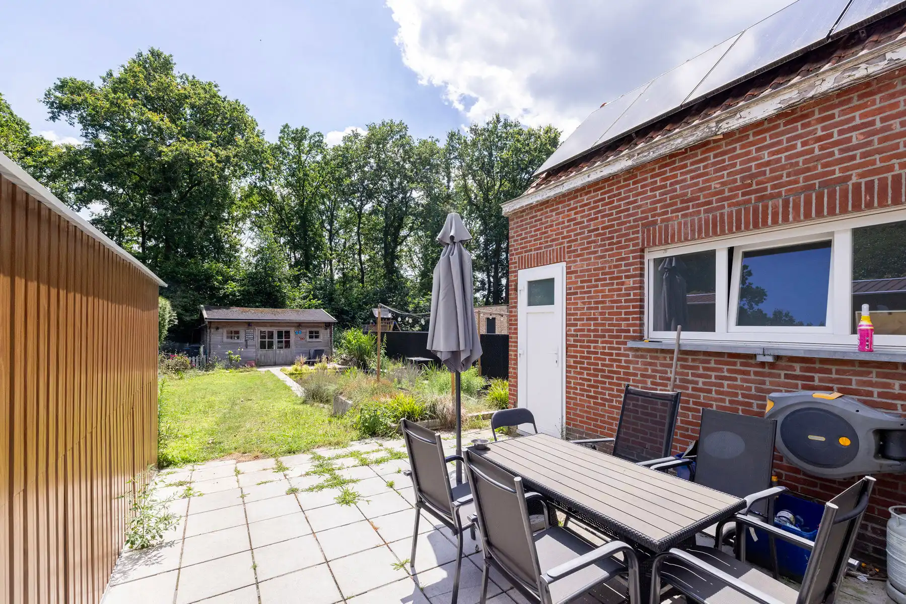 Woning met o.a. 3 slaapkamers in een doodlopende straat foto 21
