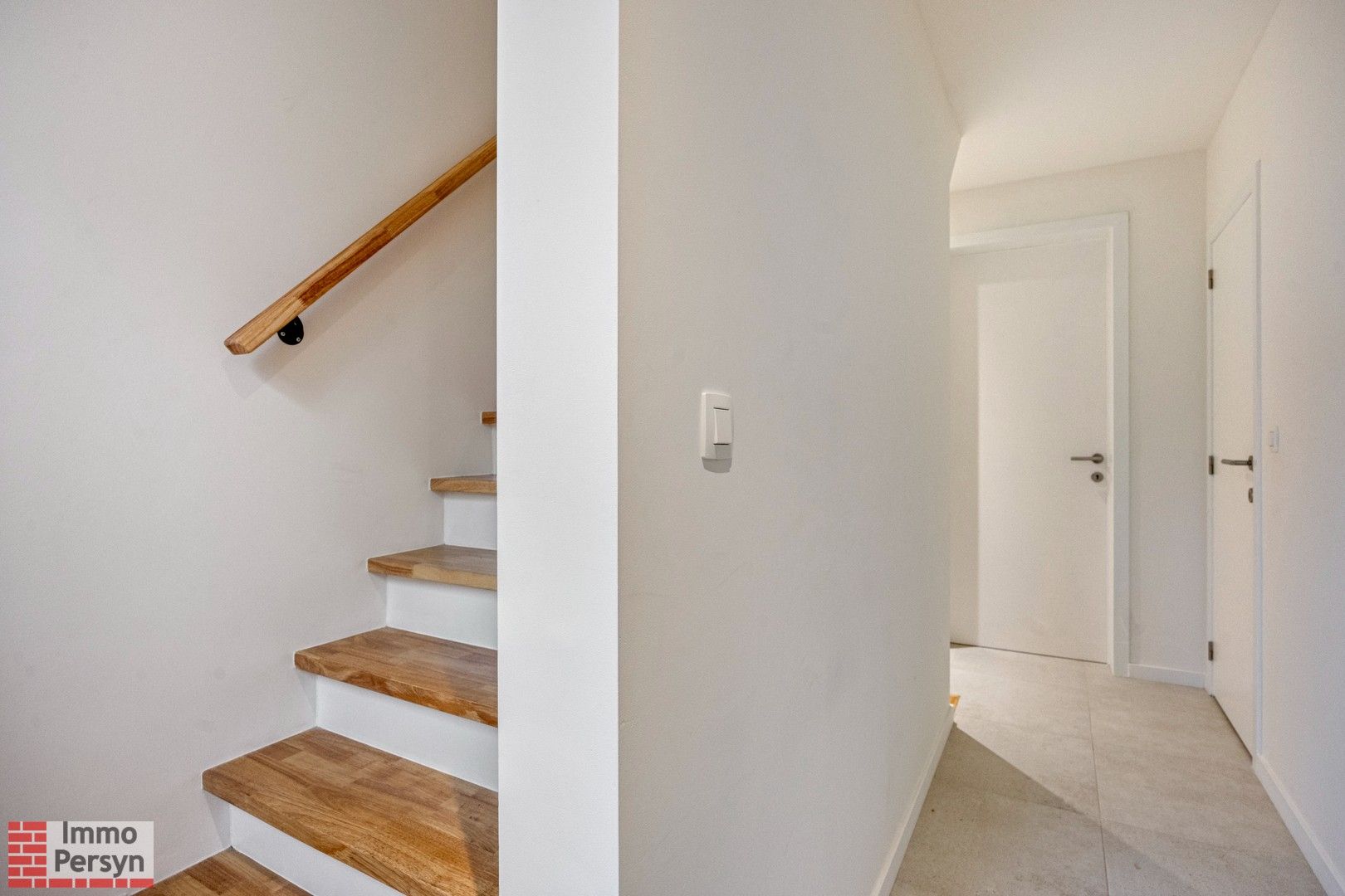 Moderne gezinswoning met 3 slaapkamers en gezellige tuin foto 13