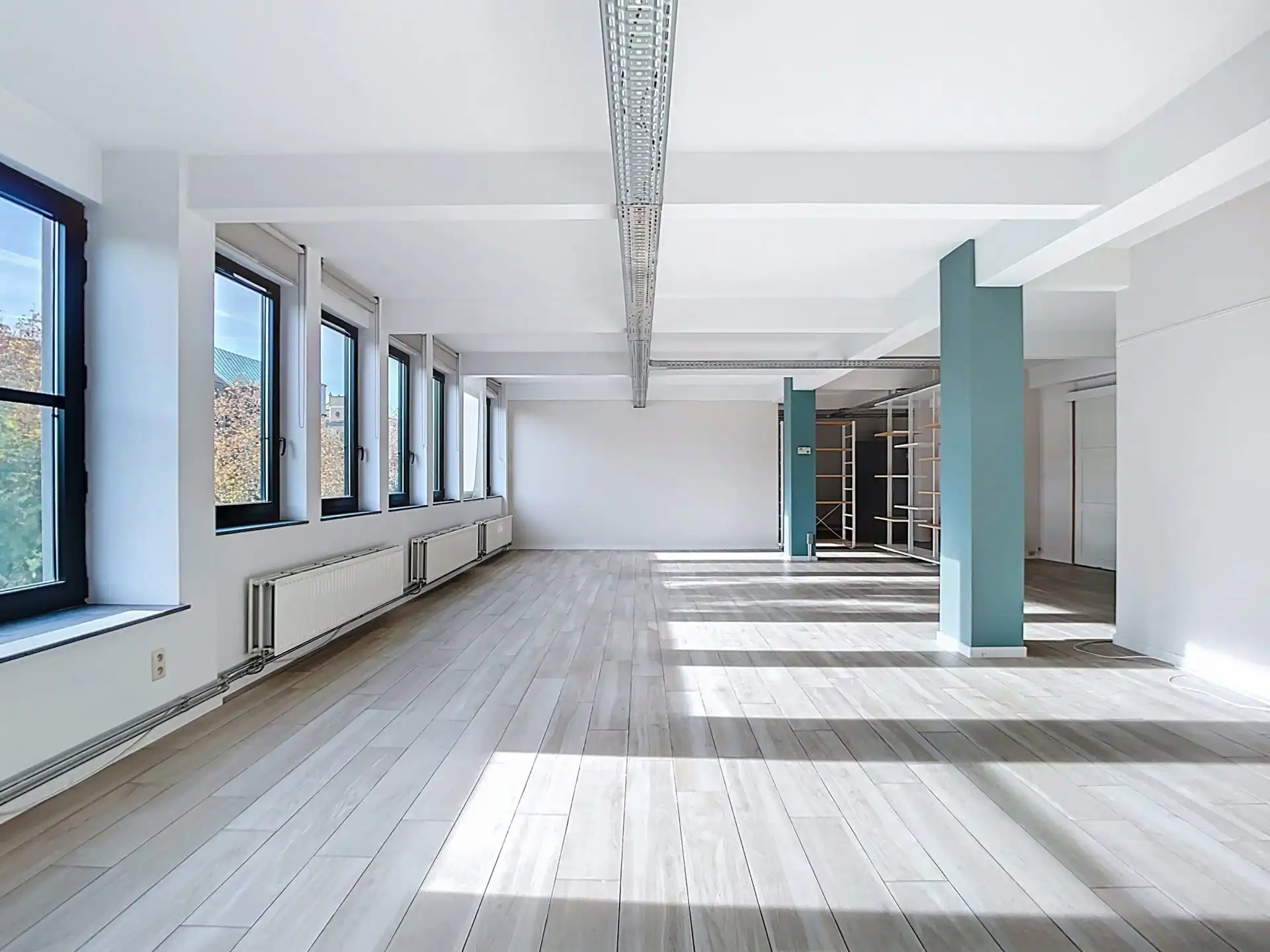 Prachtige kantoren te huur nabij het Antwerpse Eilandje van 675m². foto 6