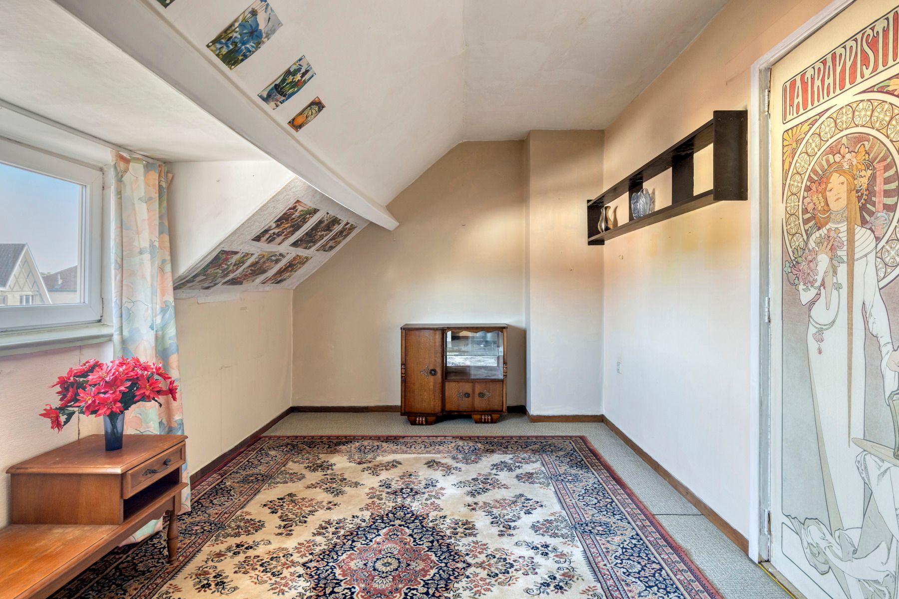 Te renoveren rustig gelegen woning met 4 slaapkamers foto 21