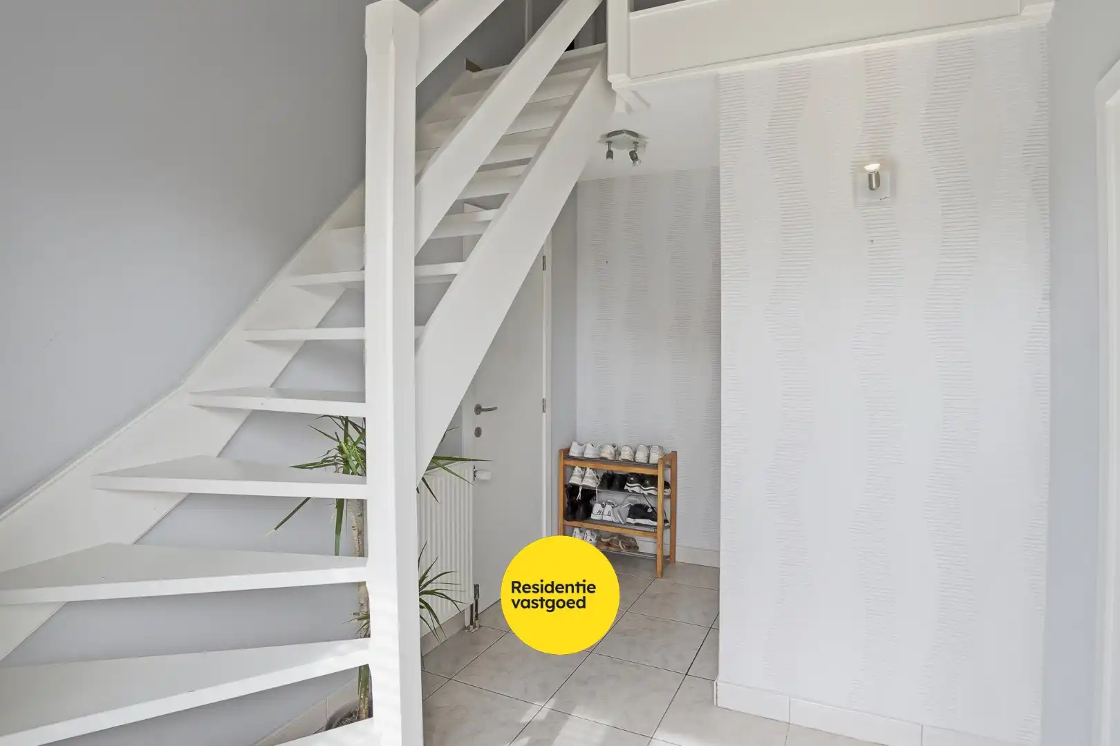 Instapklare alleenstaande woning in residentiële wijk te Aartrijke foto 13