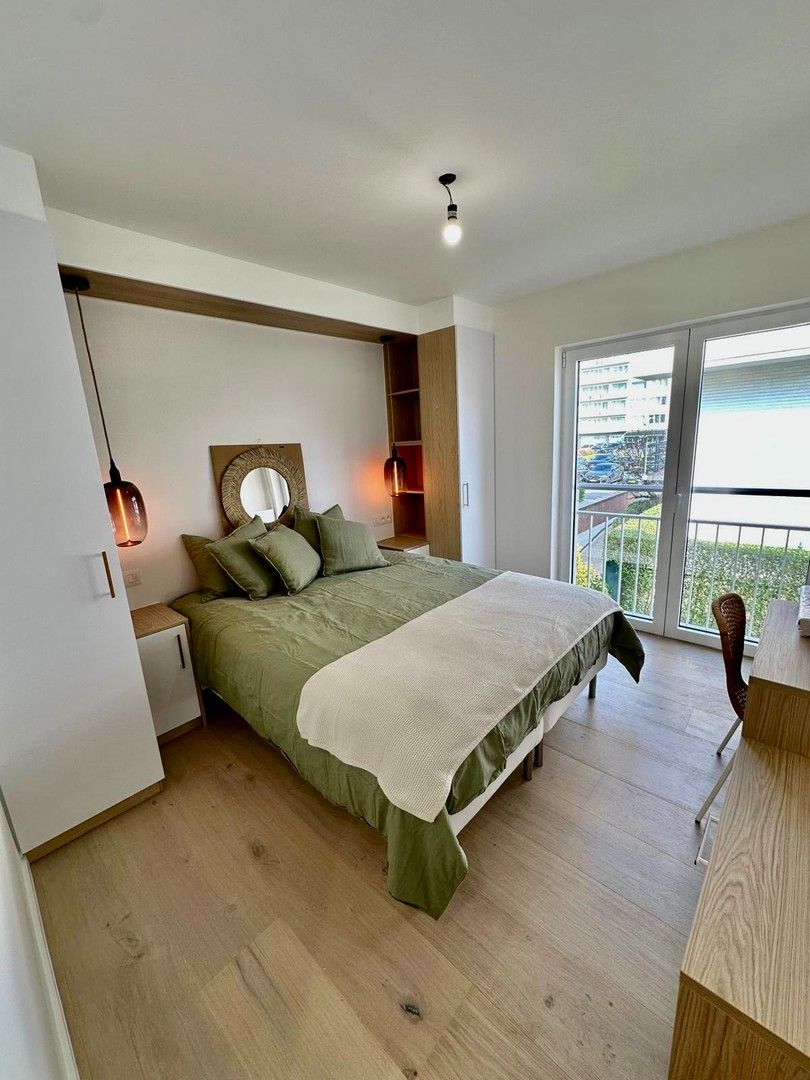 Appartement met twee slaapkamers, volledig gerenoveerd, op wandelafstand van het strand van Duinbergen. foto 11