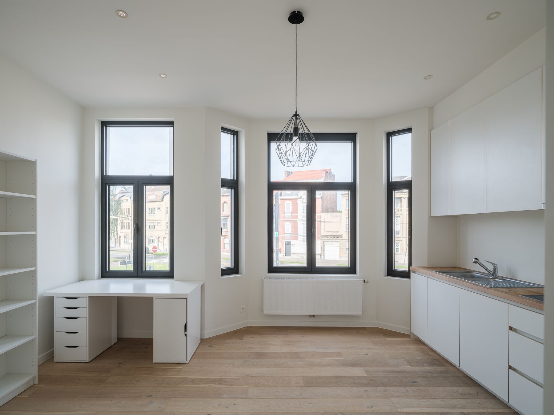 Lichtrijk eenslaapkamer appartement op centrale ligging foto {{pictureIndex}}
