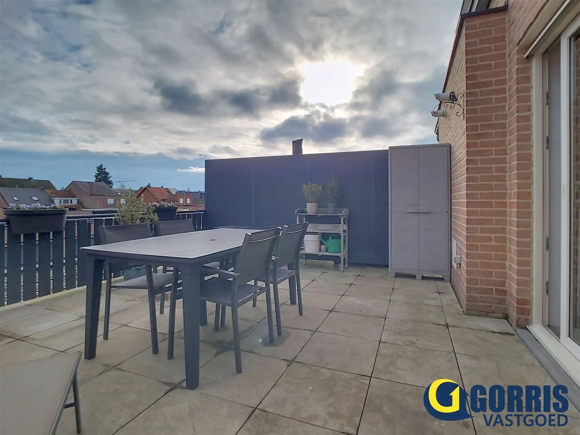 Verzorgd duplex-appartement met ruim terras foto 16