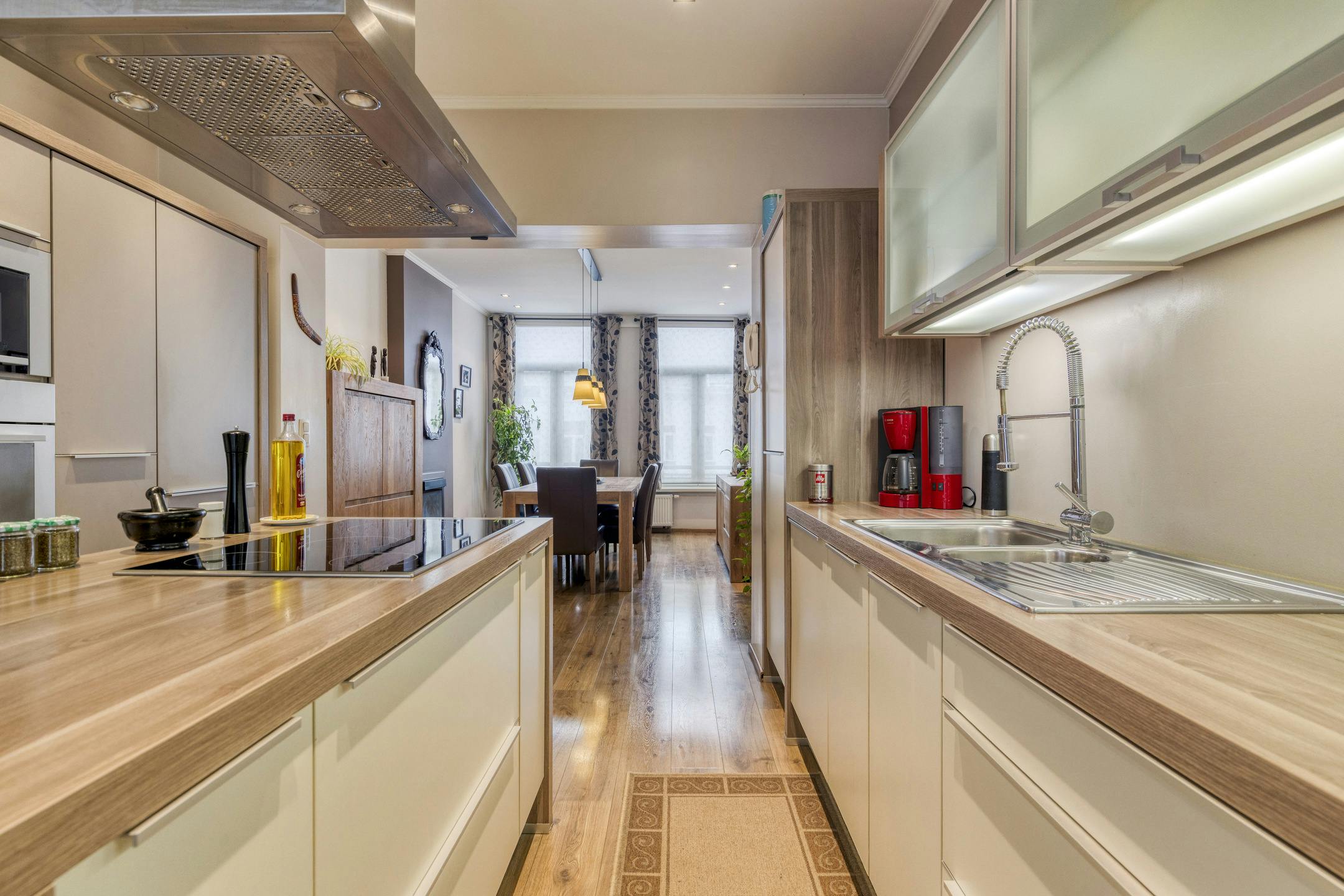 Handelshuis met achterhuis te koop in Antwerpen centrum foto 15