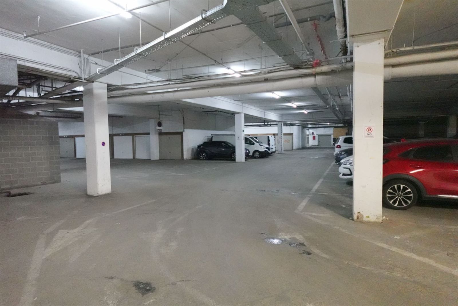 3 garages te koop in Anderlecht foto 4