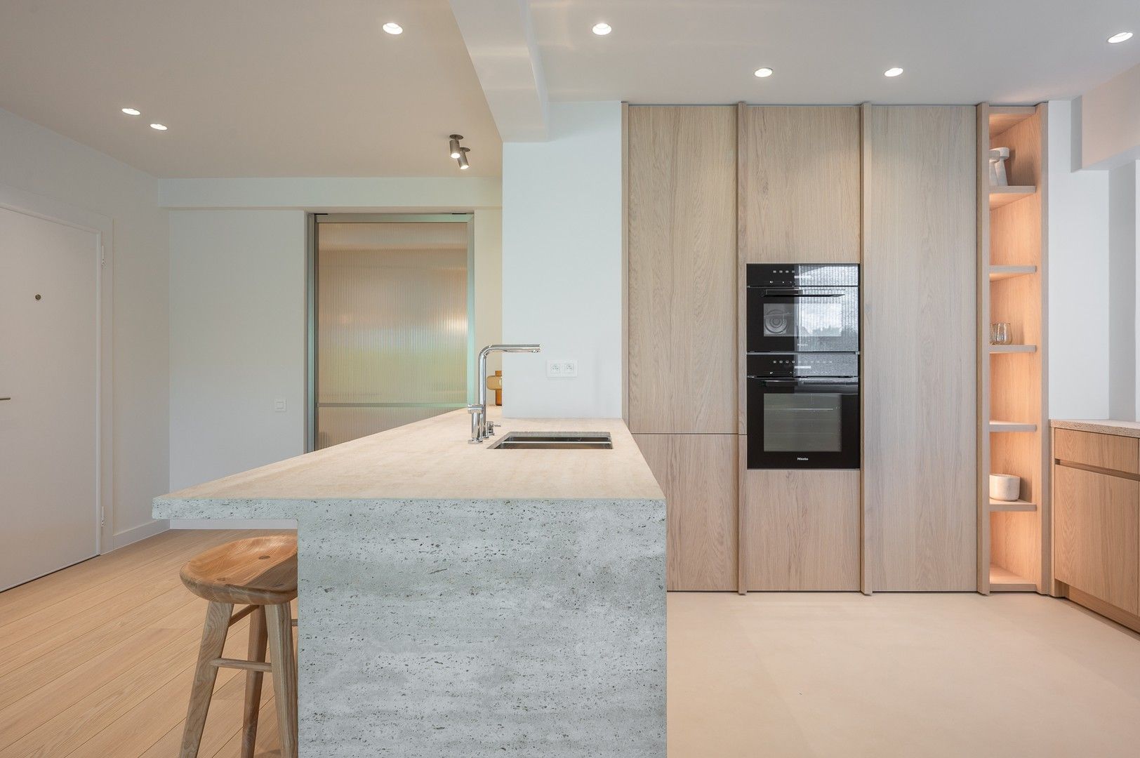 Prachtig tuinappartement met zuid gerichte tuin gelegen in het Zoute, op wandelafstand van de zee. foto 9