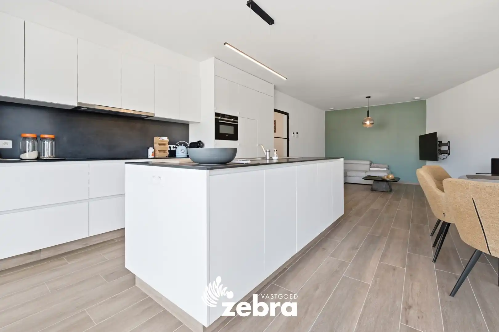 Ruim 2-slaapkamerappartement met twee terrassen! foto 8