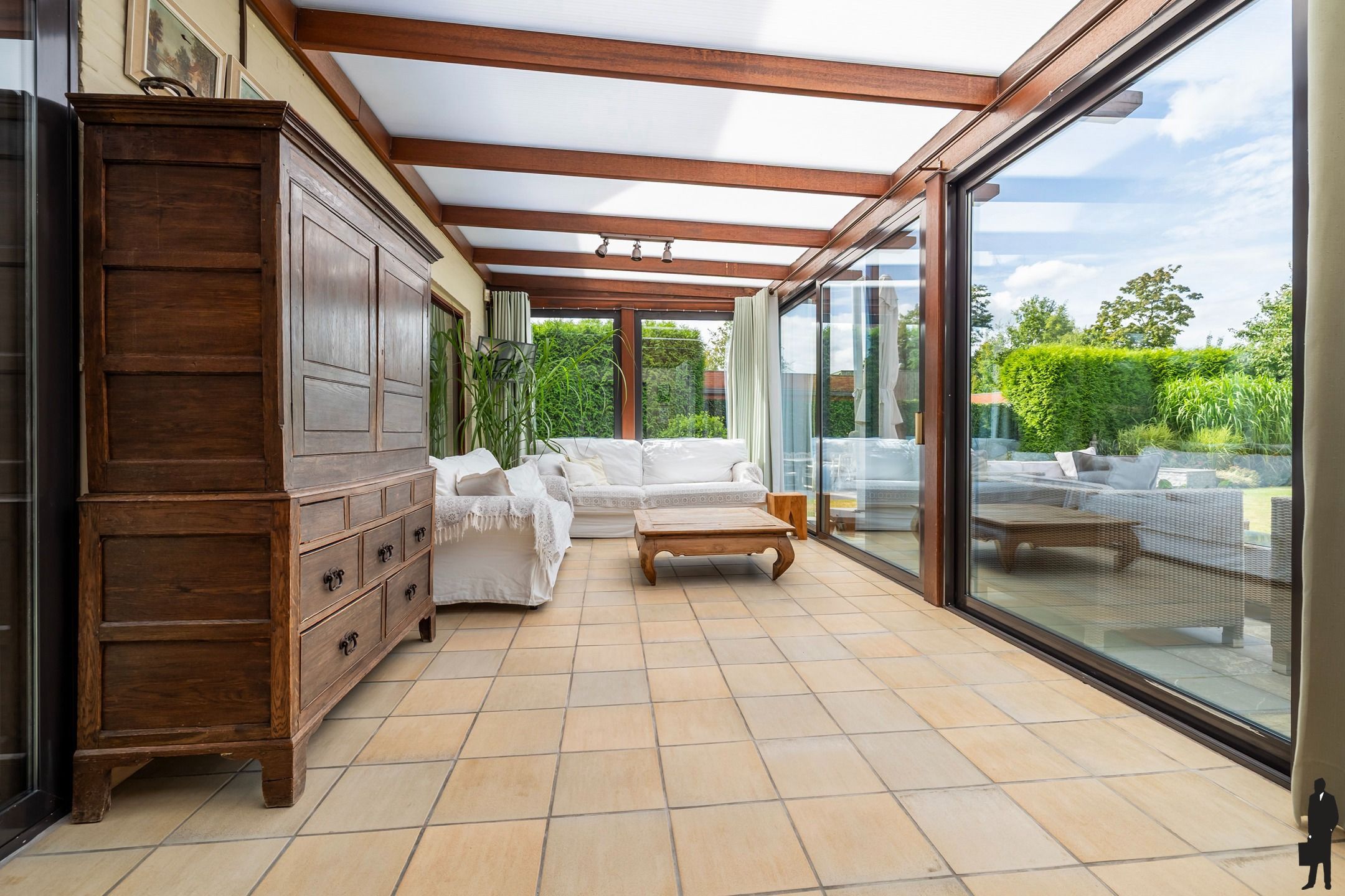 Villa met binnenzwembad, royale tuin en perfecte ligging foto 17