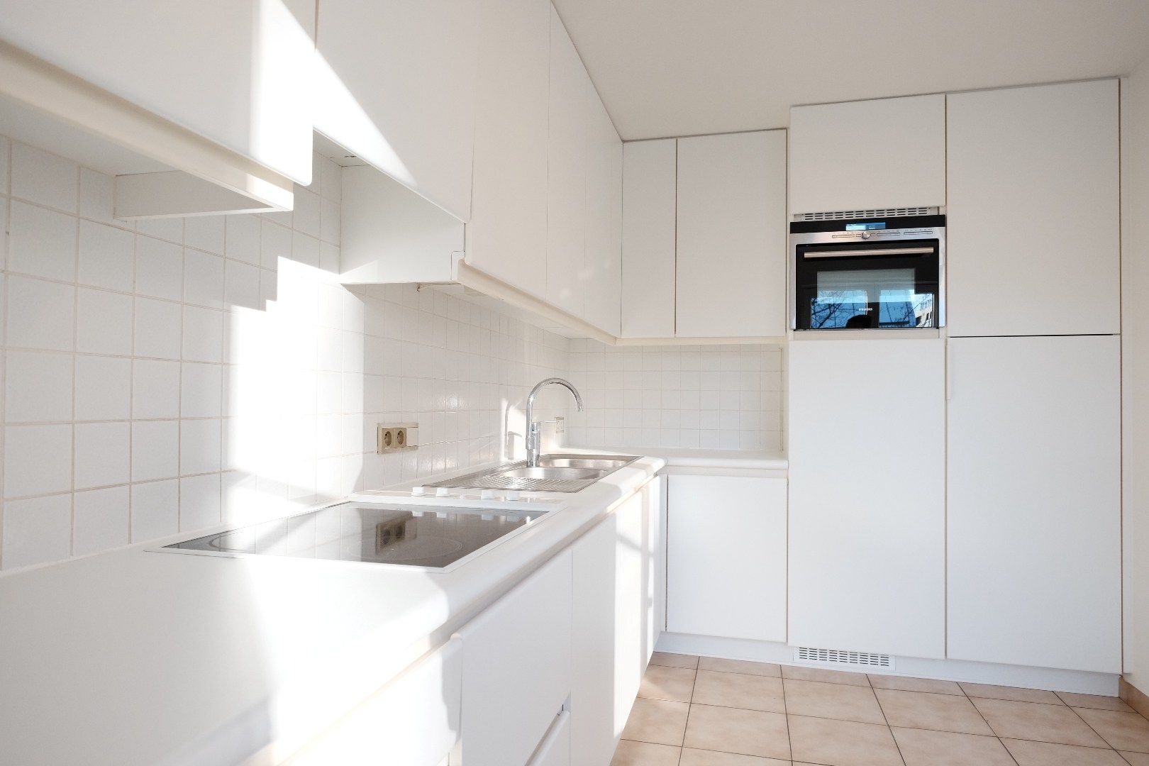 Lichtrijk appartement foto 11