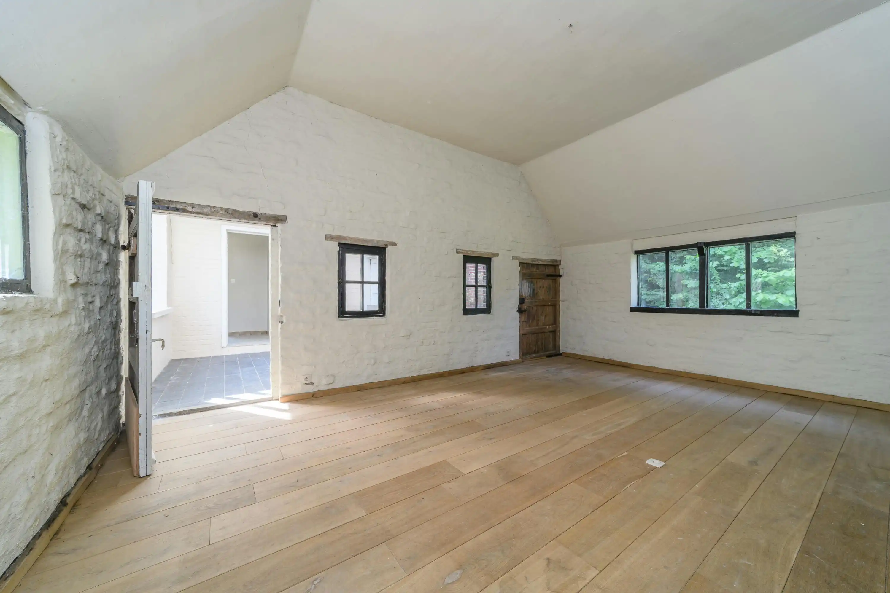 Te renoveren villa te Hertsberge foto 4