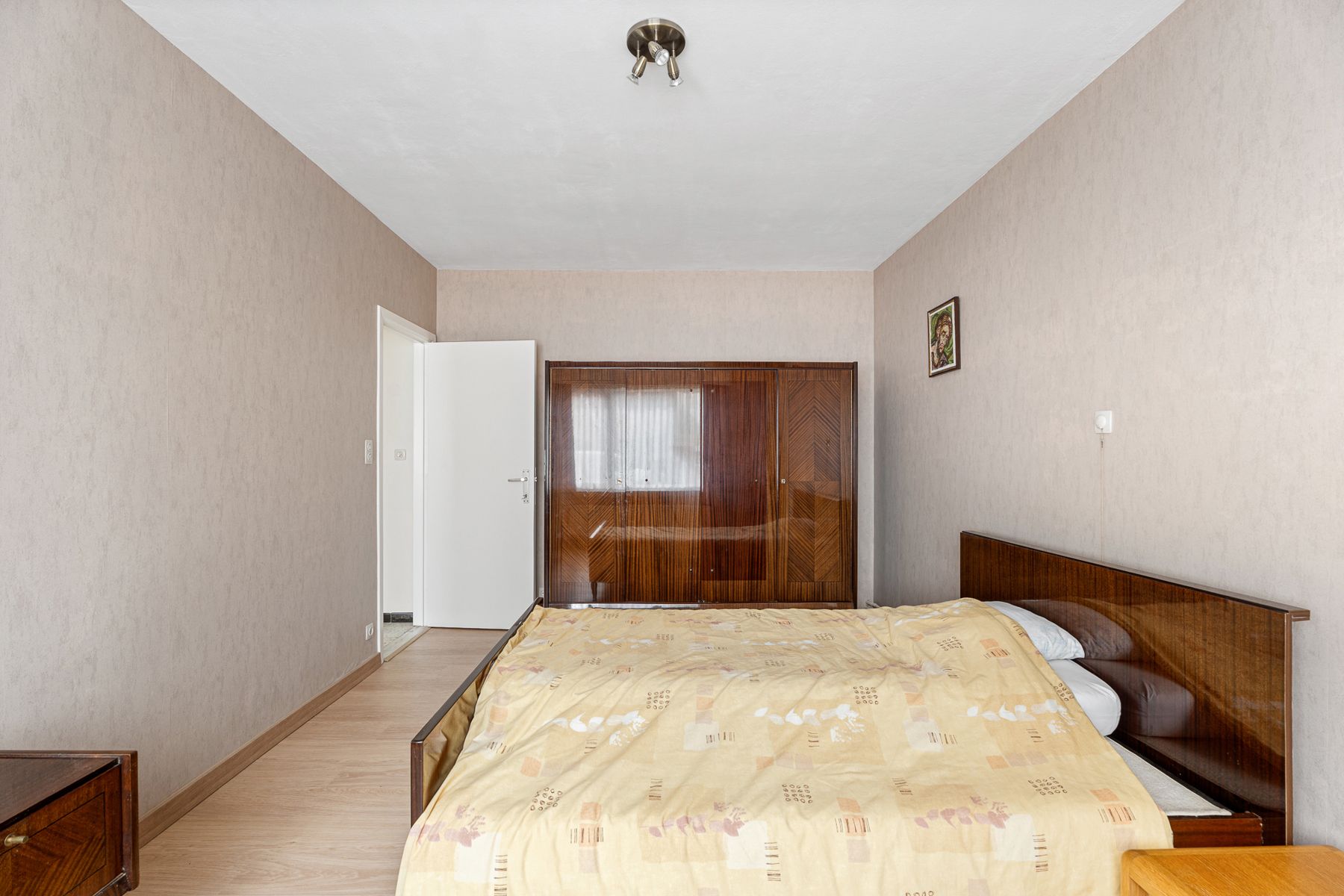 Ruim 3 slpk. gelijkvloersappartement te Sint-Michiels foto 12