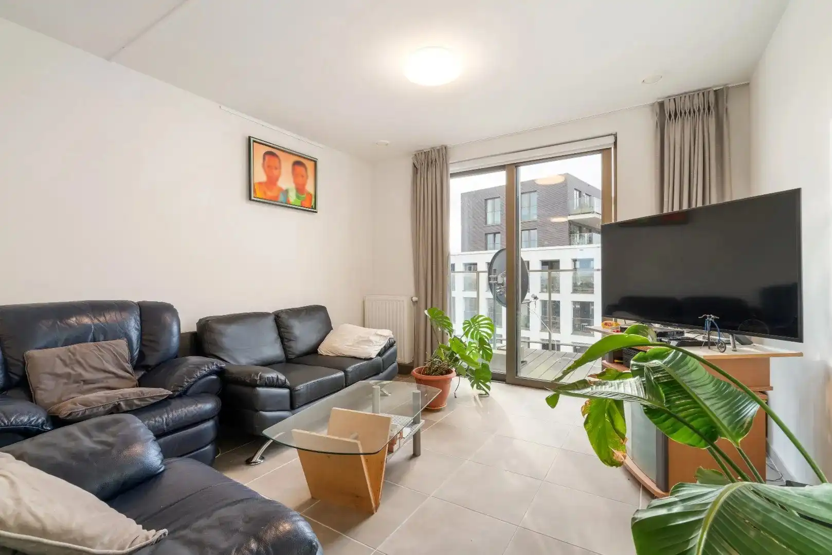 Investeringskans! Mooie service flat met terras nabij Gent centrum foto 2