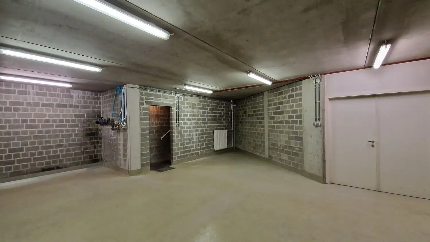 Mooi en verzorgd handelspand - bureelruimte foto 11