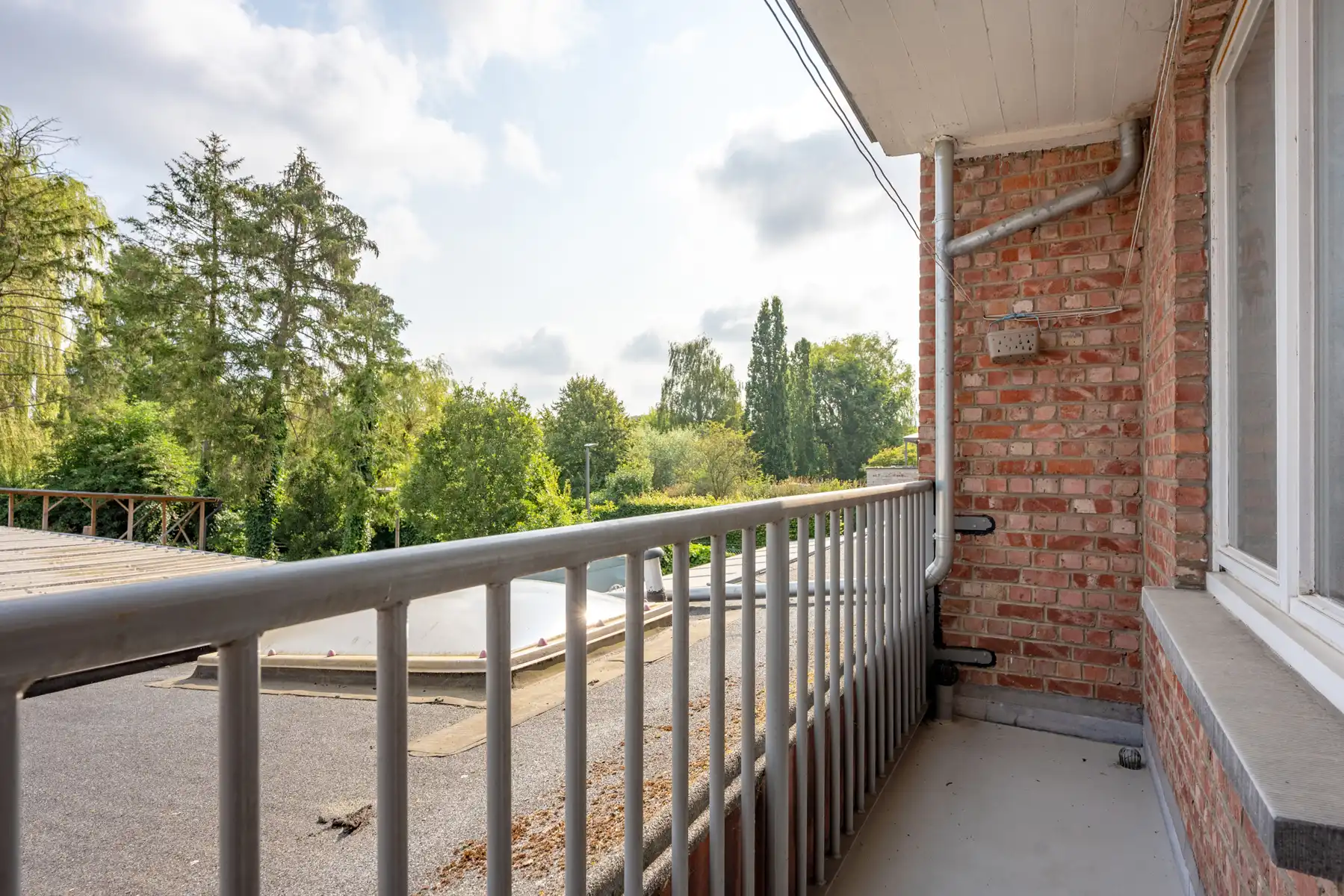 Goed gelegen appt met terras, kelder en parking voor de deur foto 11