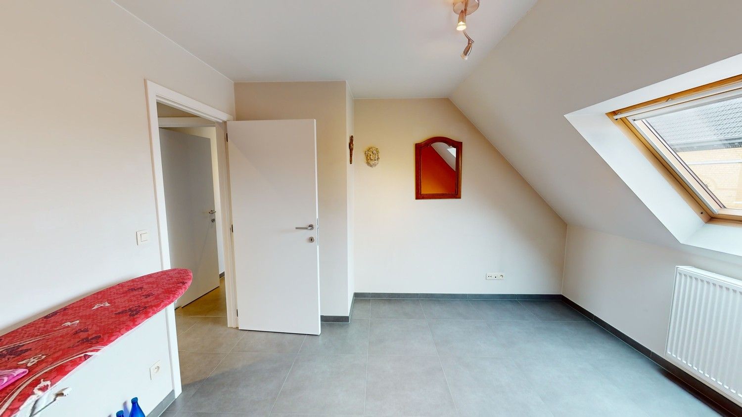 Ruim appartement met 3 slaapkamers! foto 10