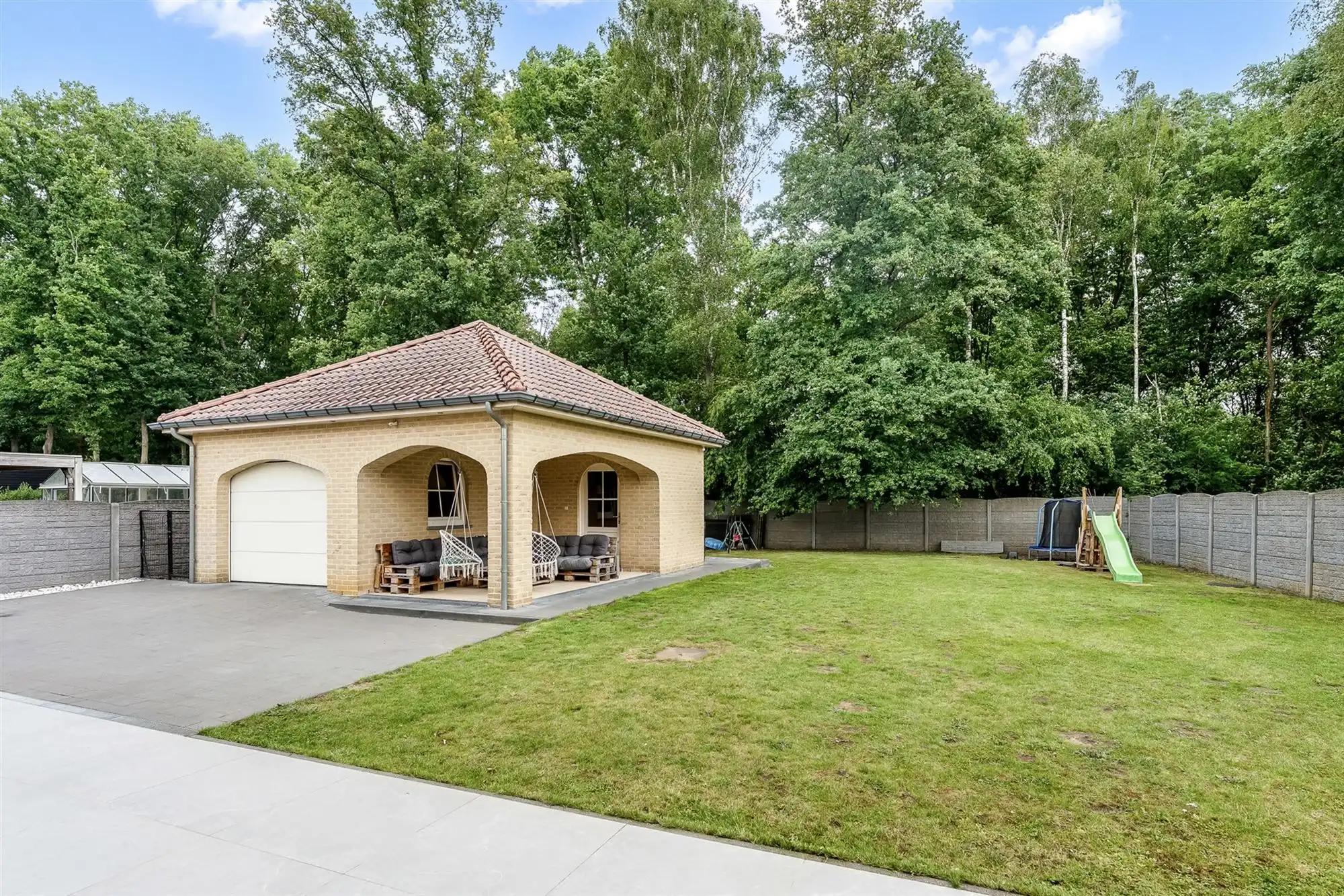 ZEER RUIME, GOED ONDERHOUDEN WONING (269M²) MET 4 SLAAPKAMERS EN RUIME GARAGE OP EEN PERCEEL VAN 10ARE TE BEVERLO foto 20