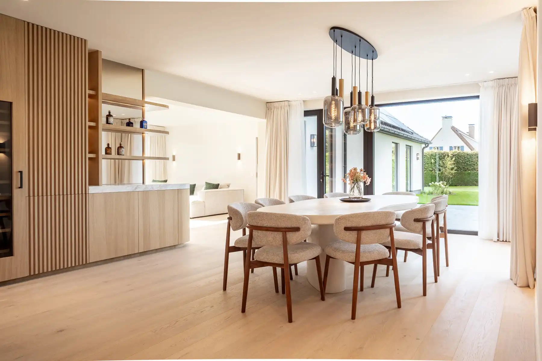Smaakvol gerenoveerde alleenstaande woning foto 5