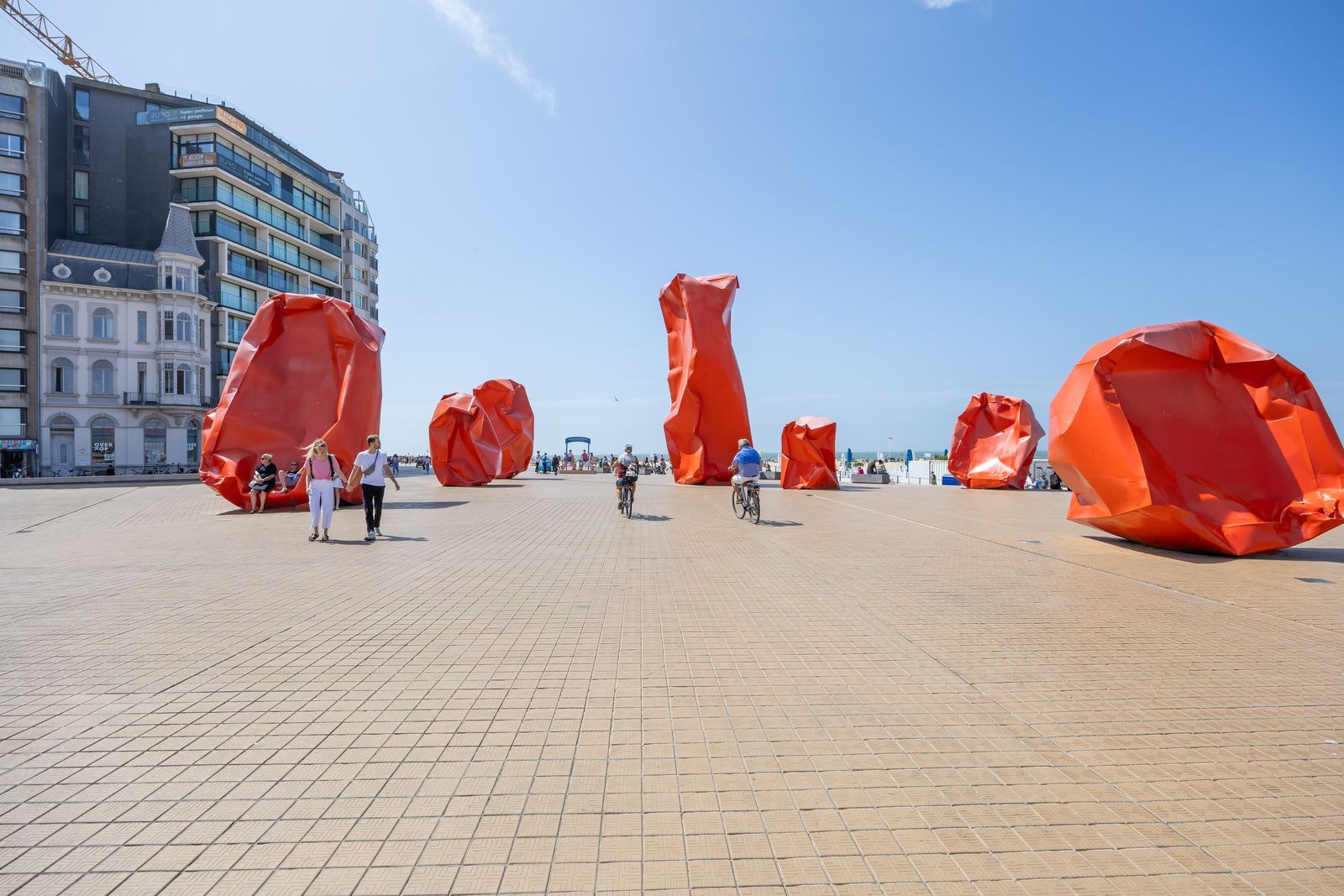 Luxueus én royaal appartement met 2 slpk waar u geniet van frontaal zeezicht foto 17