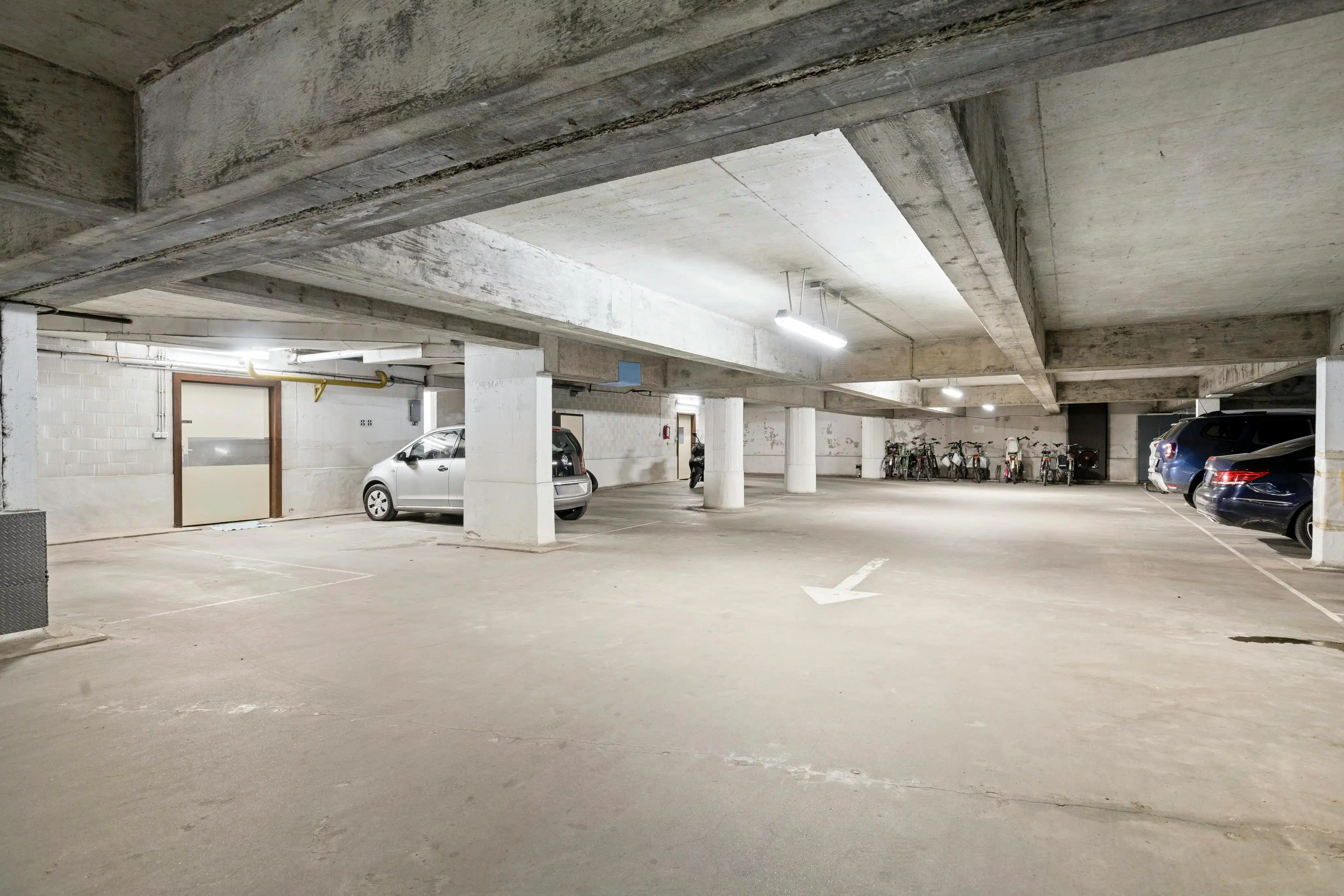 Uitzonderlijk ruim appartement met 2 terrassen te koop foto 16