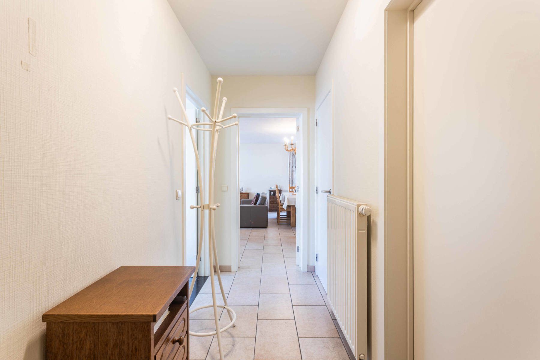 Ruim lichtrijk, 2 slpkamer-appartement met terras  foto 4
