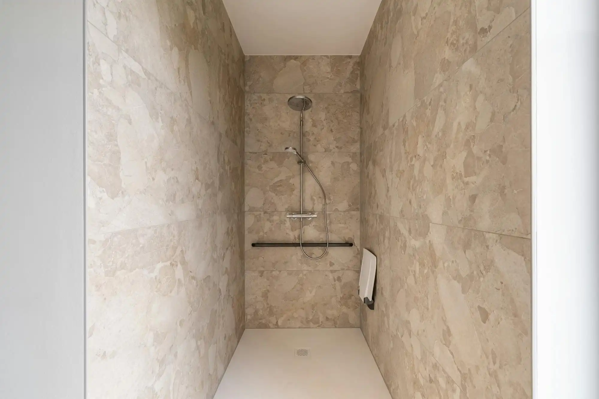 Instapklaar appartement (234 m²)  te koop in Weelde foto 22