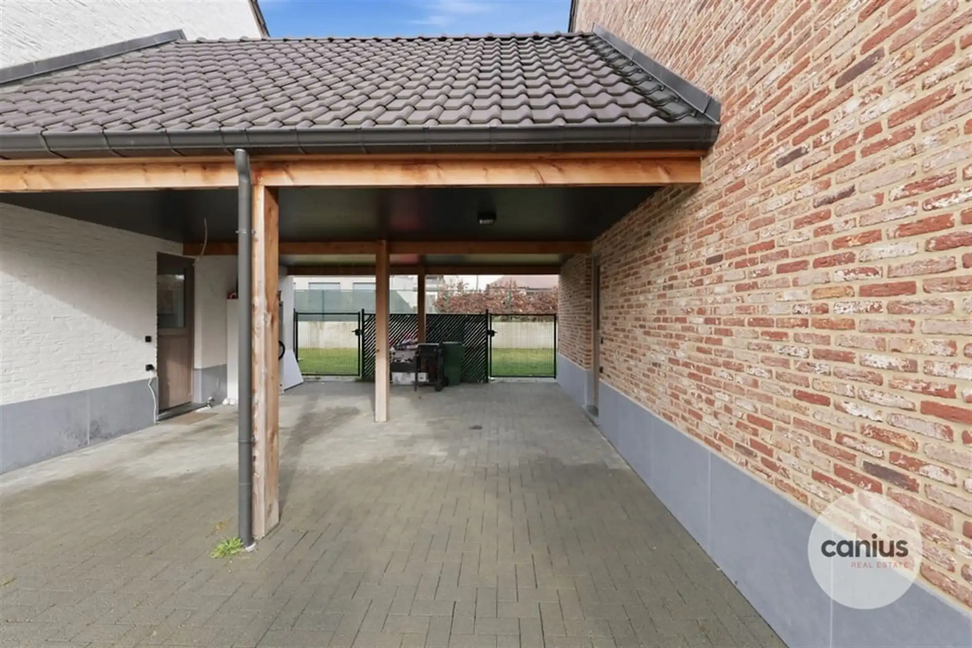 LANDELIJKE WONING MET 3 SLKS EN CARPORT foto 23