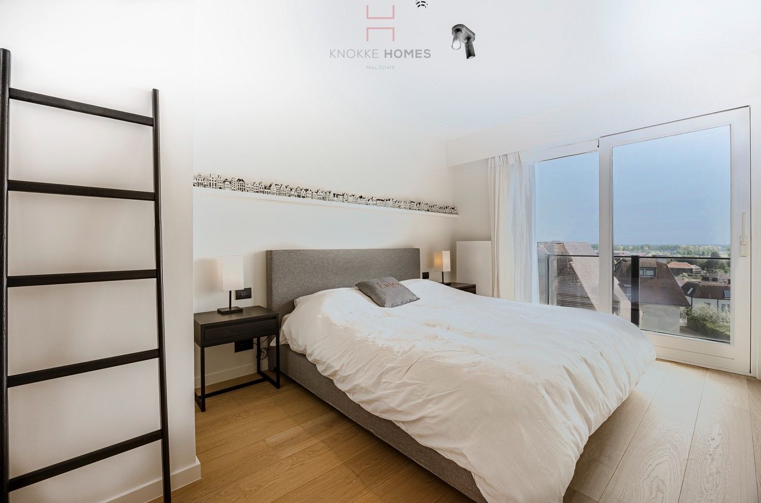 Luxueus gerenoveerd vakantie-appartement op de zeedijk aan het Albertstrand foto 11