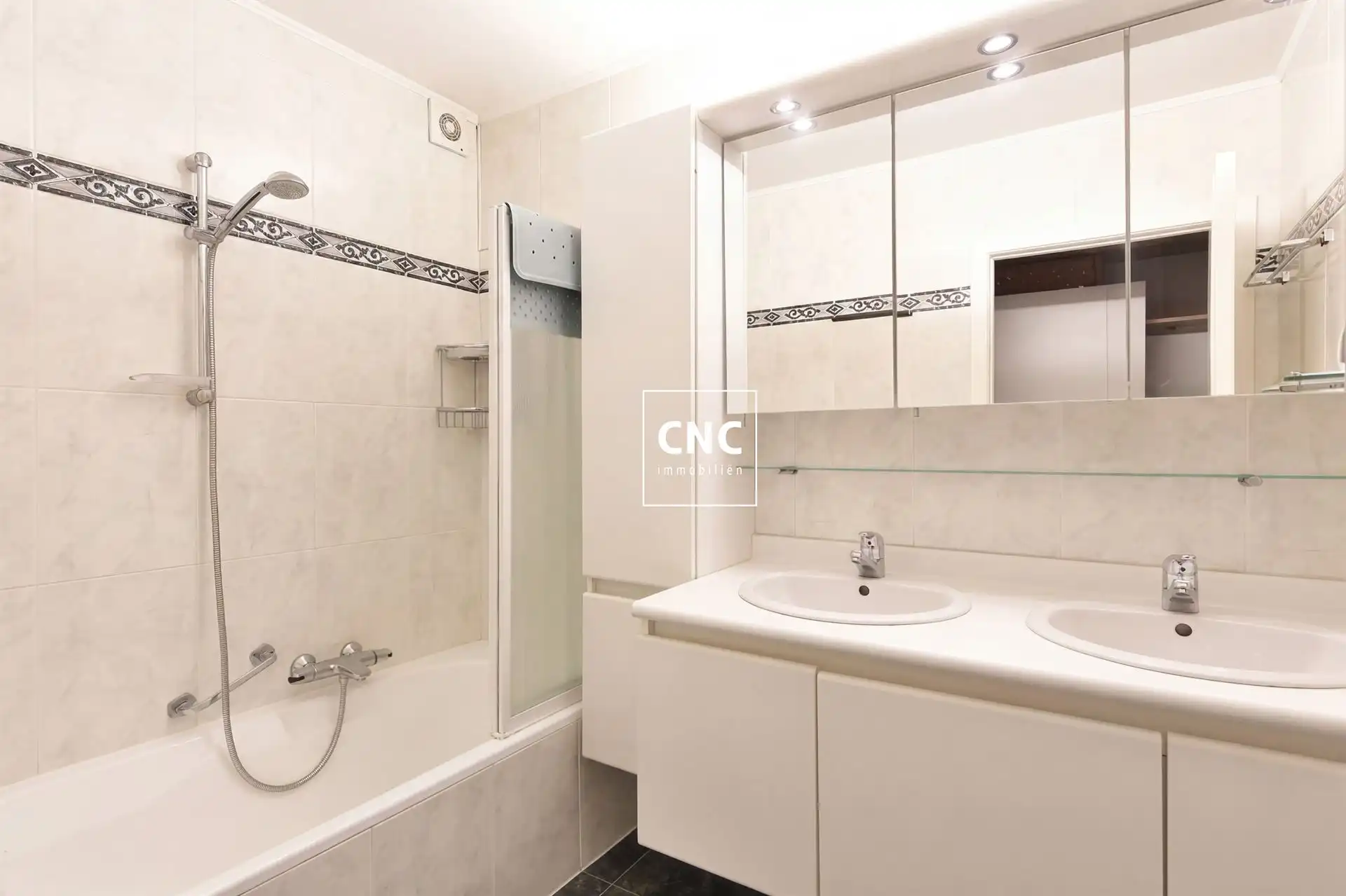 Verzorgd 1-slaapkamerappartement in hartje Knokke foto 4