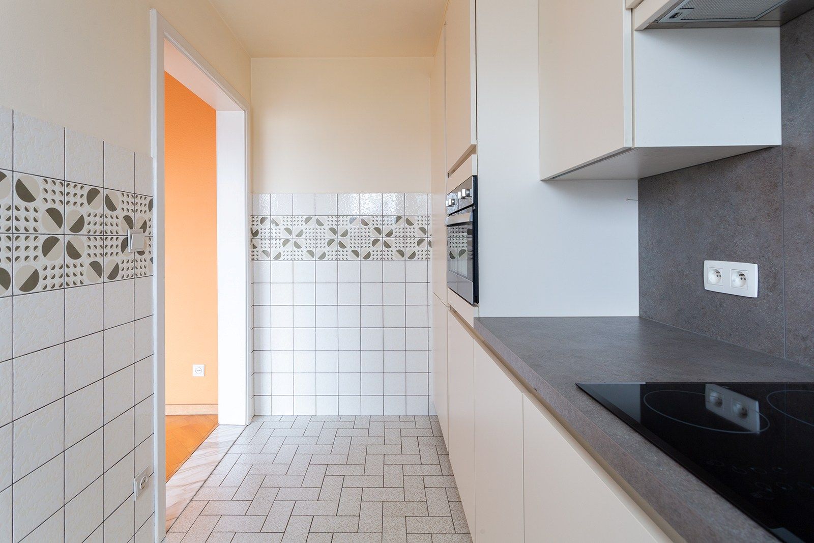 Ruim appartement met veel lichtinval foto 13