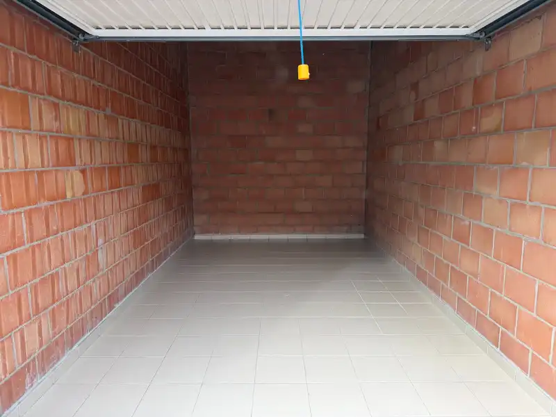 Garage te huur Stationsstraat 88 - 9190 Kemzeke