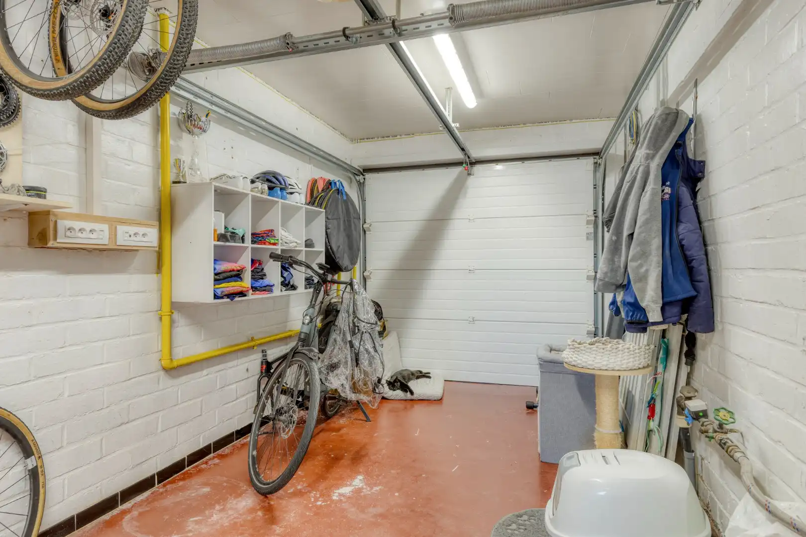 Instapklare, gerenoveerde gezinswoning met 3 slaapkamers op topligging in Meulebeke foto 11