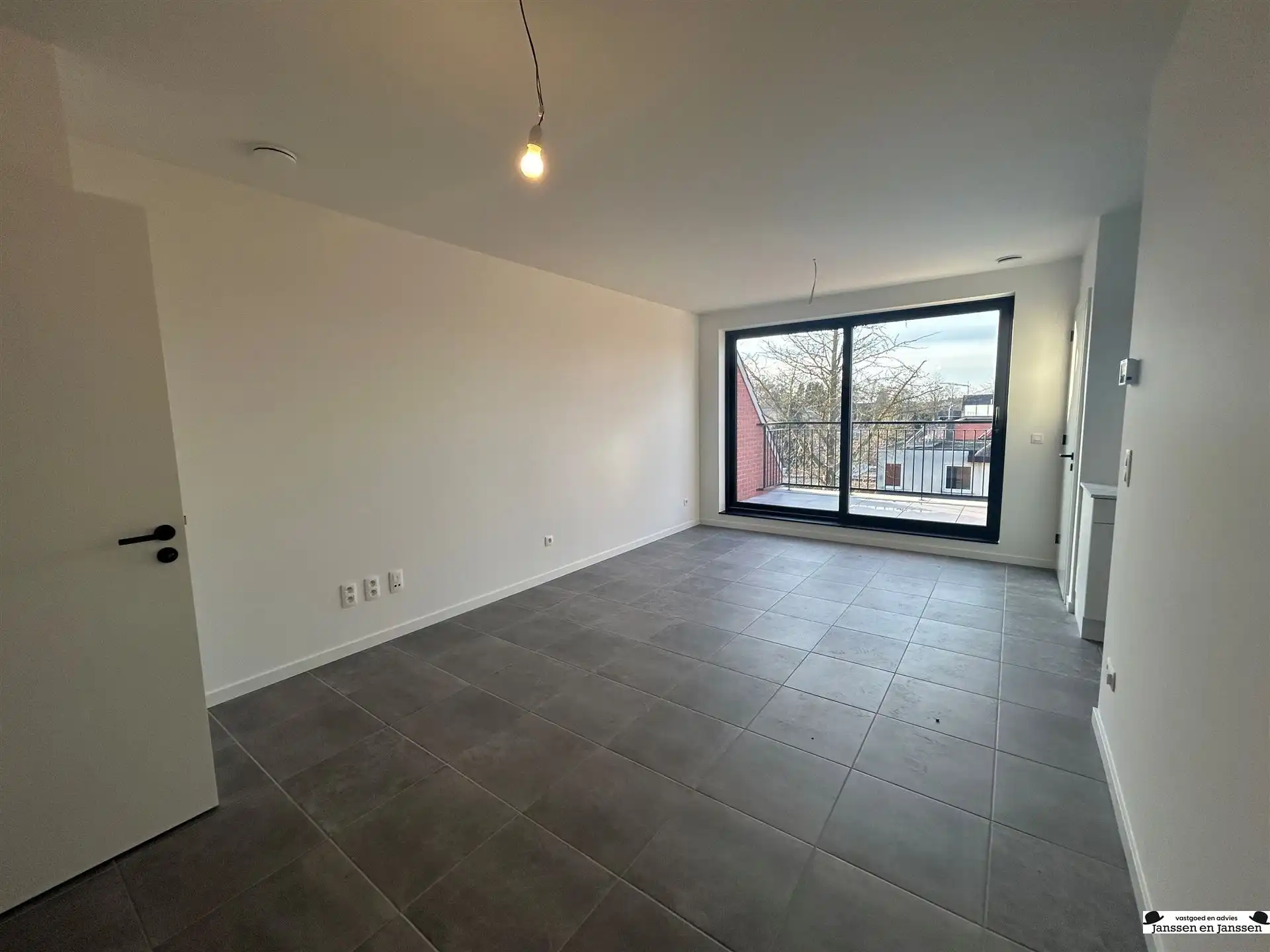 Gezellig appartement met 1 slaapkamer, autostaanplaats en berging foto 3