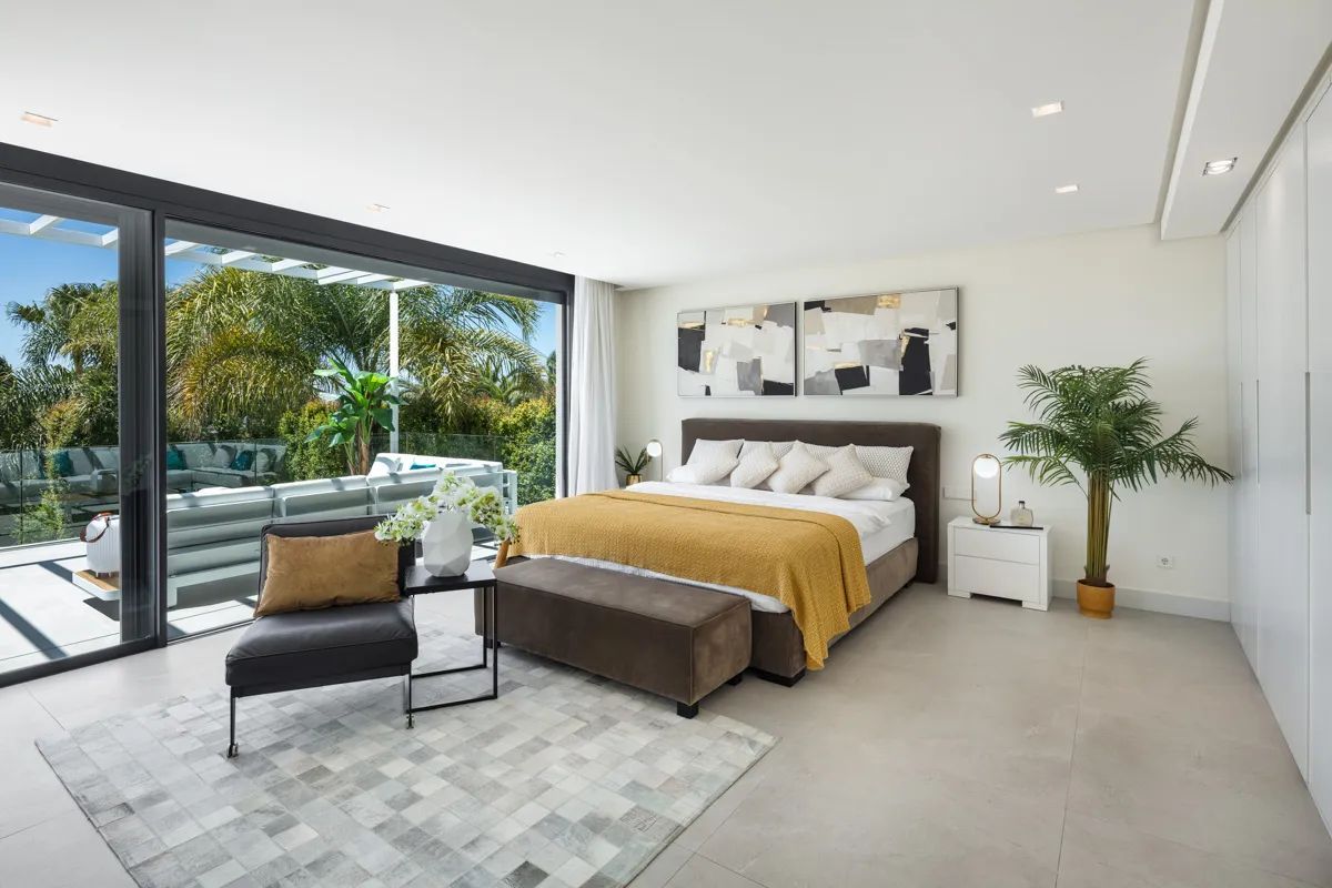 Exclusieve Award-winnende villa in Marbesa: luxe wonen op slechts stappen van het strand! foto 20