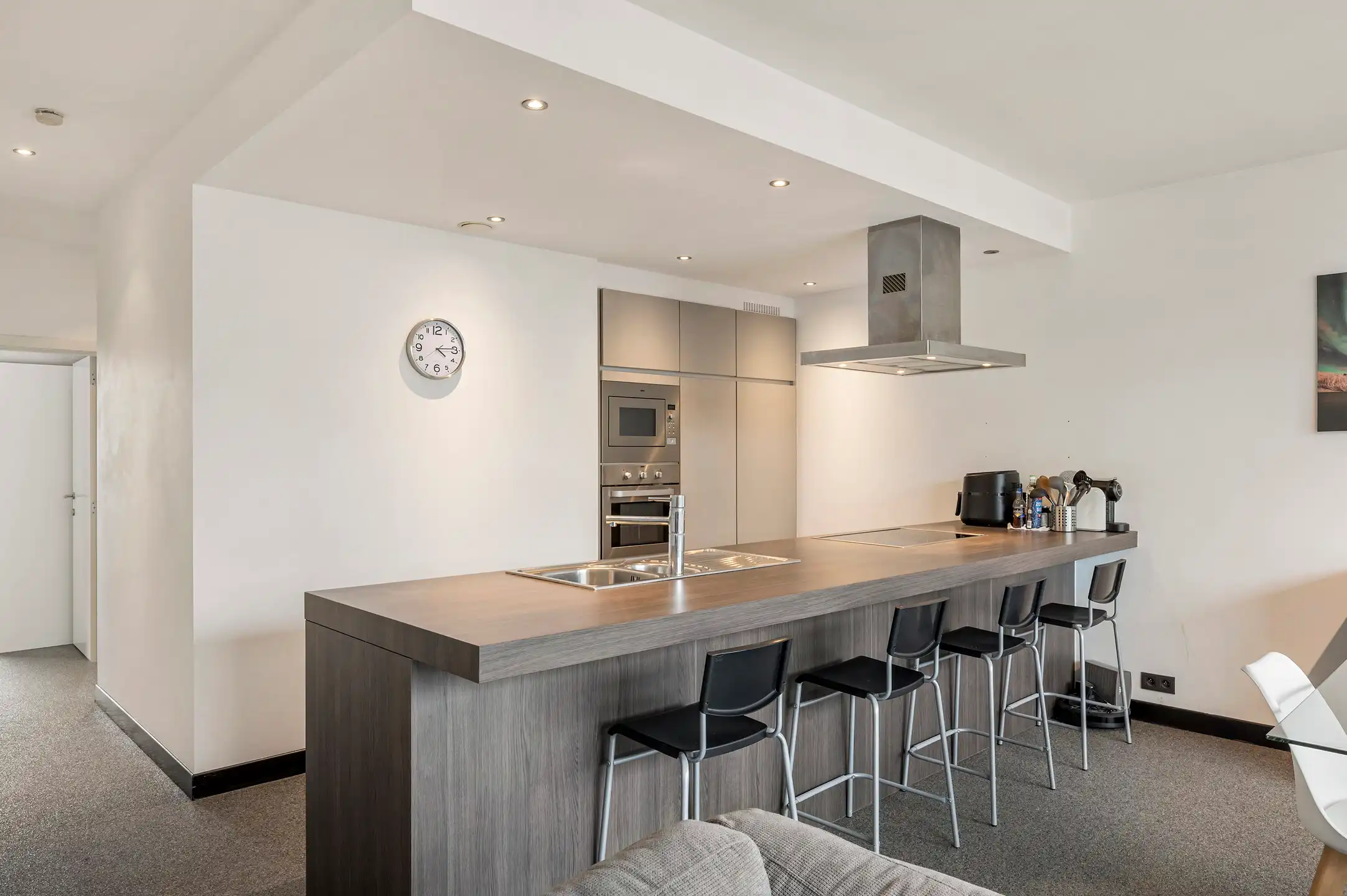 Ruim appartement met twee slaapkamers, terras en twee parkeerplaatsen in Residentie Viaduct-Dam foto 4