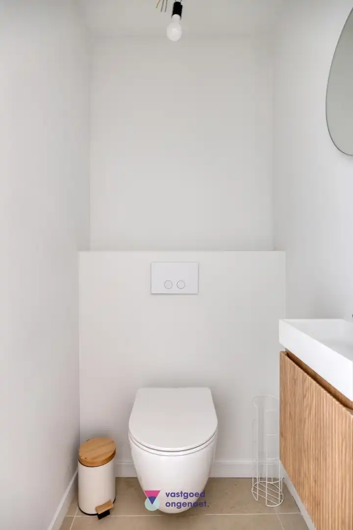 Totaalrenovatie met garage op toplocatie foto 9