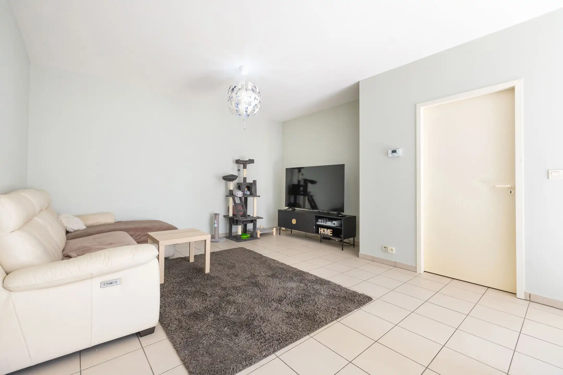 Jette: 1-slaapkamerappartement + verplichte parking foto 2