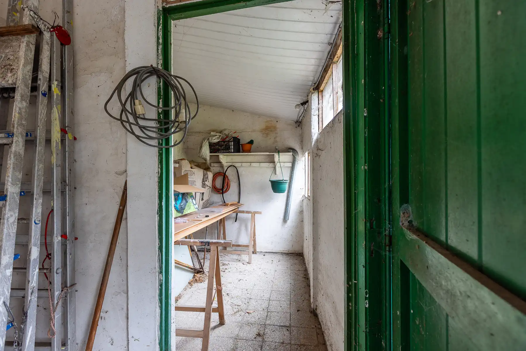 Gezinswoning met tuin, terras en garage foto 23