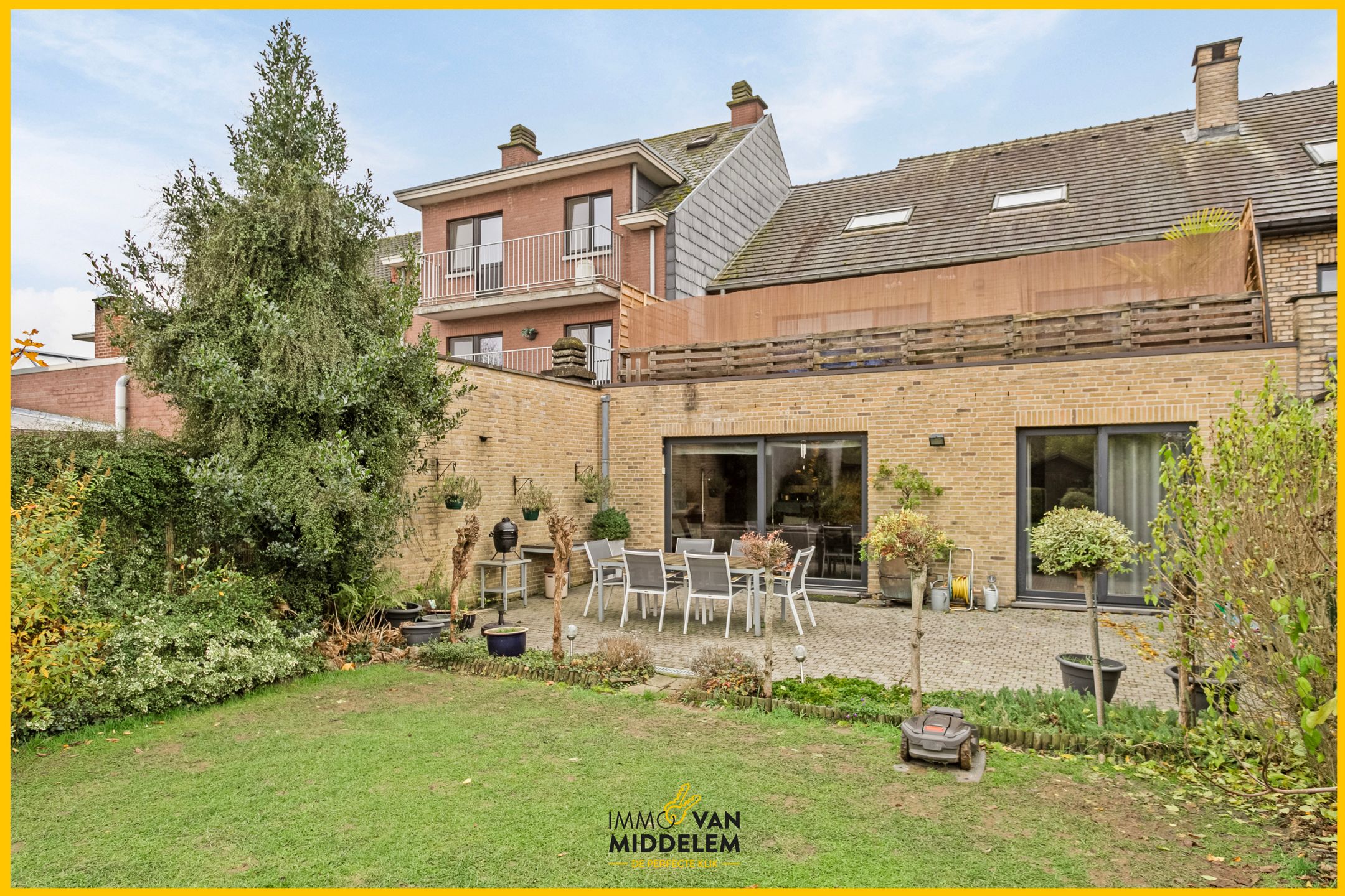 GELIJKVLOERS APPARTEMENT MET 2 KAMERS, GARAGE EN TUIN foto 5