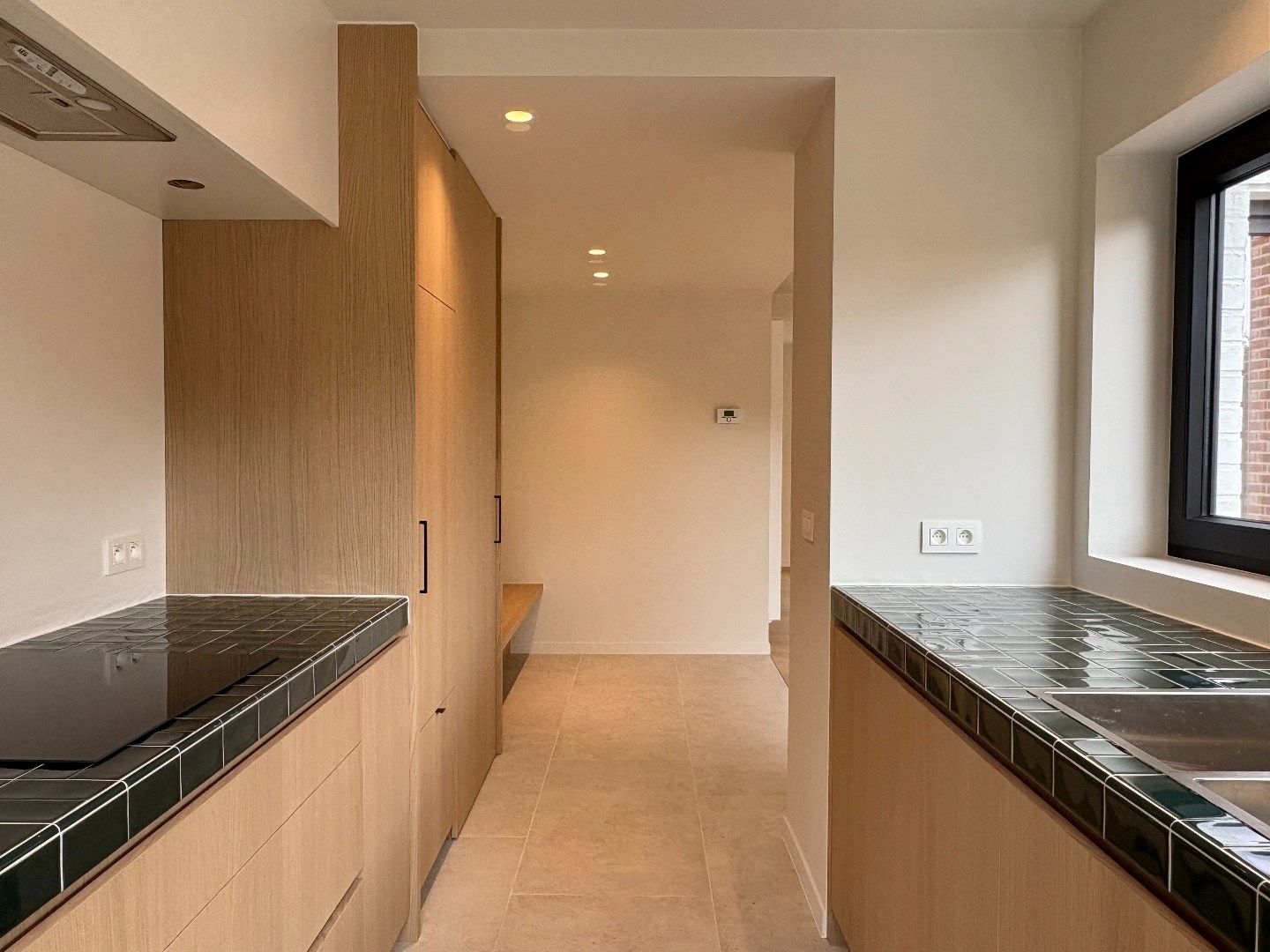 Volledig gerenoveerde woning met hoogwaardige, stijlvolle materialen te koop in Kuurne. foto 5