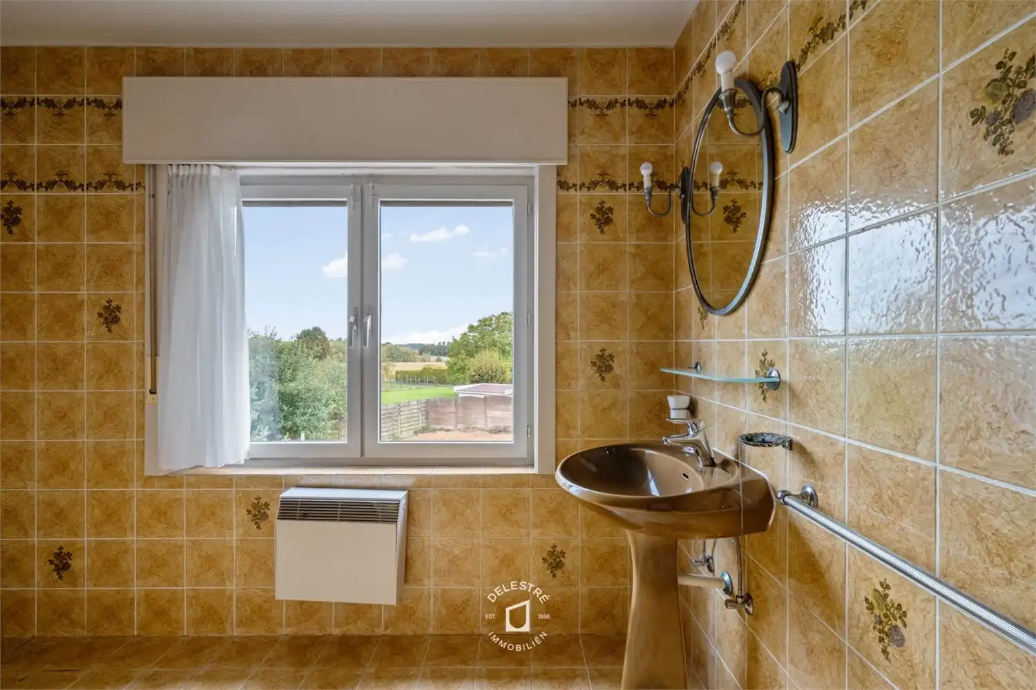 RUSTIG GELEGEN HALFOPEN MET TUIN EN GARAGE foto 21