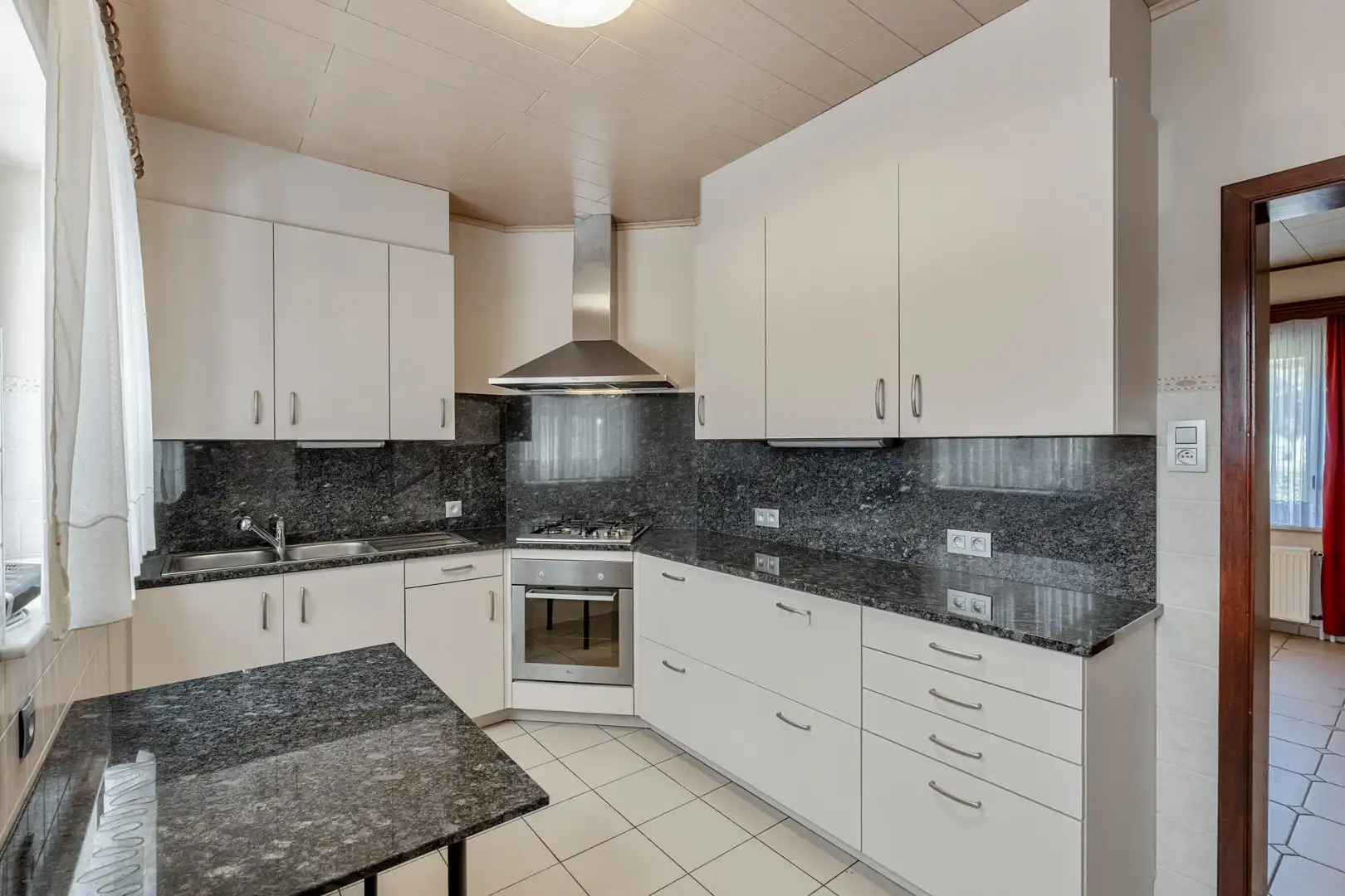 🏡&nbsp;Knusse woning met 4 slaapkamers en veel potentieel te Houthalen foto 8