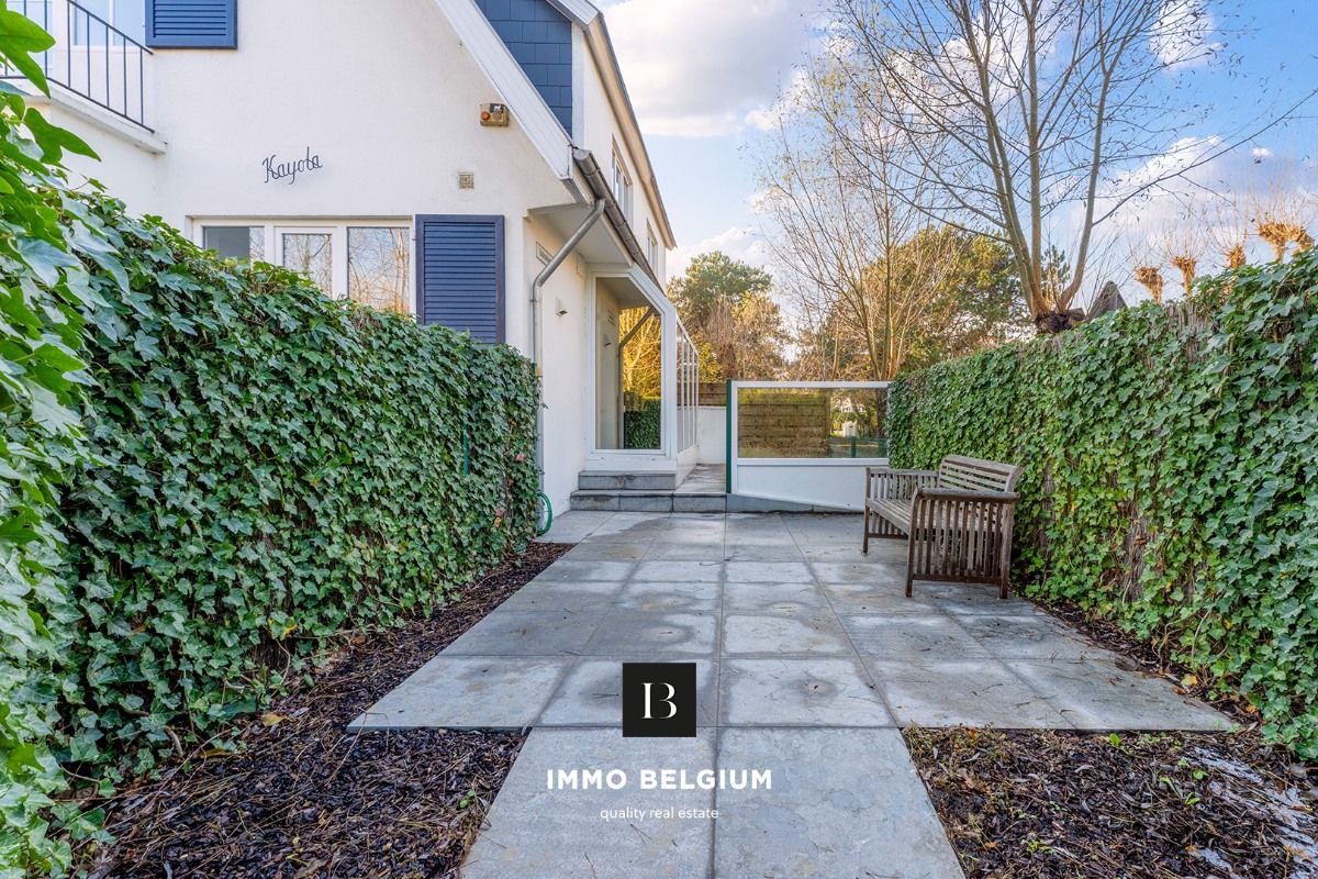 Prachtig gerenoveerde woning op 700m van het strand foto 9