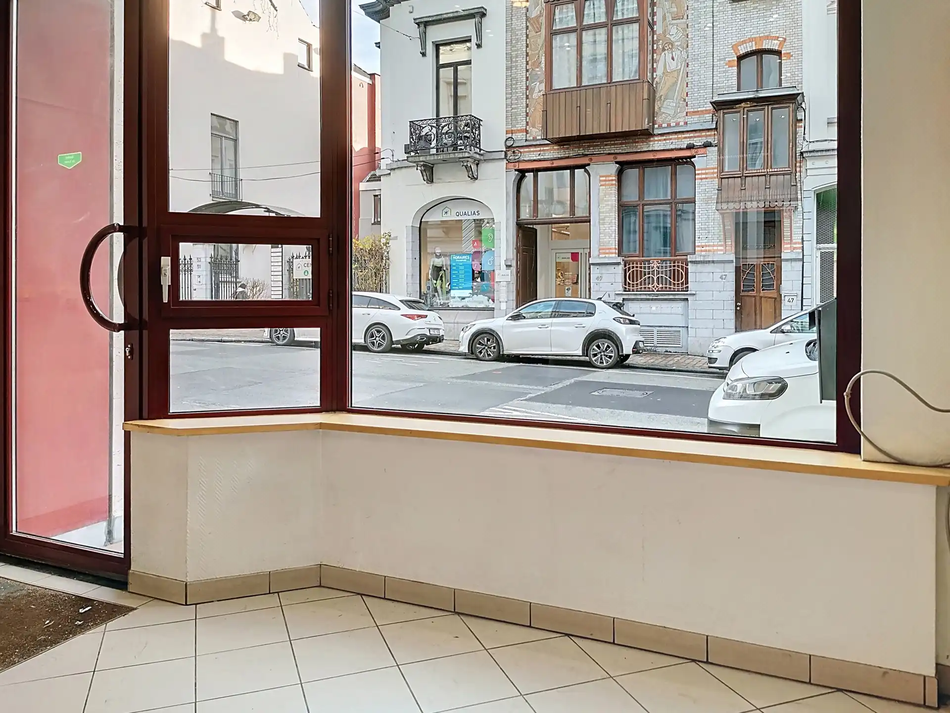 Commercieel gelijkvloers op een steenworp van Flageyplein foto 2