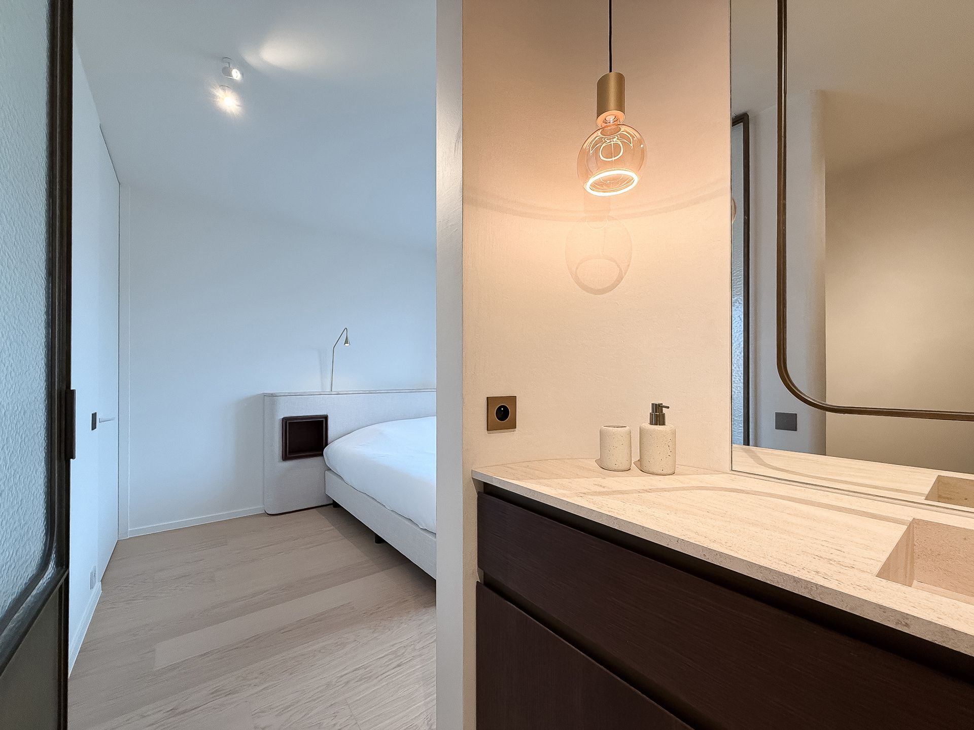 Stijlvol gerenoveerd appartement met zeezicht- ZEEDIJK ZOUTE foto 27