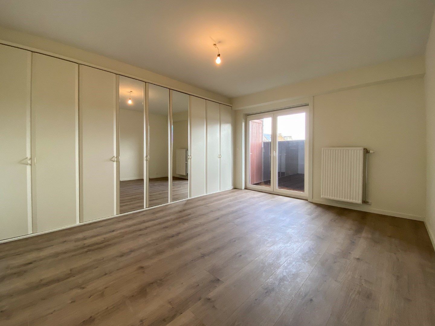 Volledig gerenoveerd appartement (140m²) met 2 slaapkamers en terras. foto 11