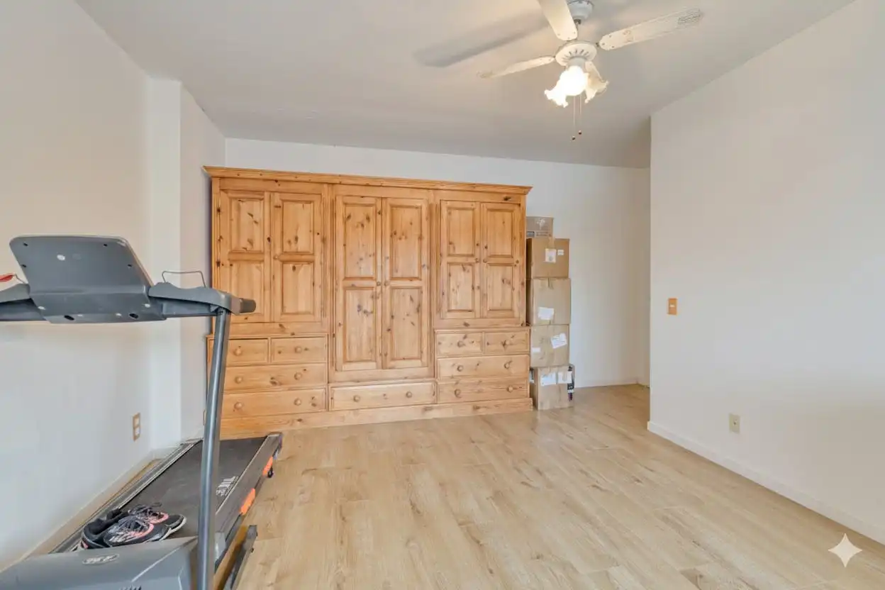 Instapklare, ruime woning in Zepperen op een riant perceel foto 16