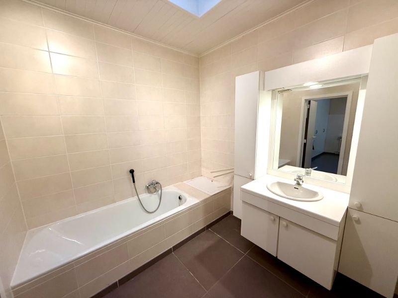 Ruime woning met 3 slaapkamers en dubbele garage foto 13